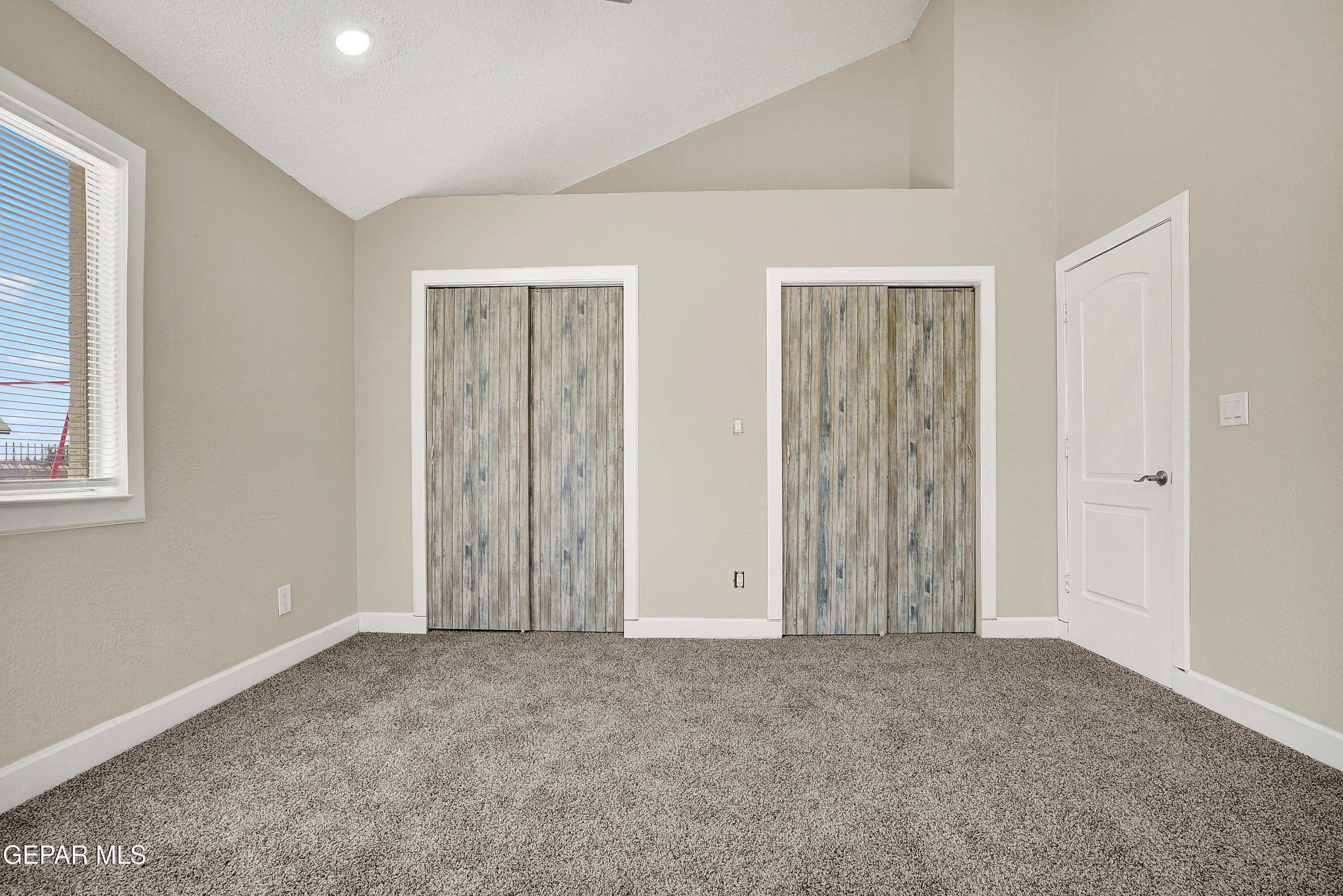 500 WOODBINE Lane