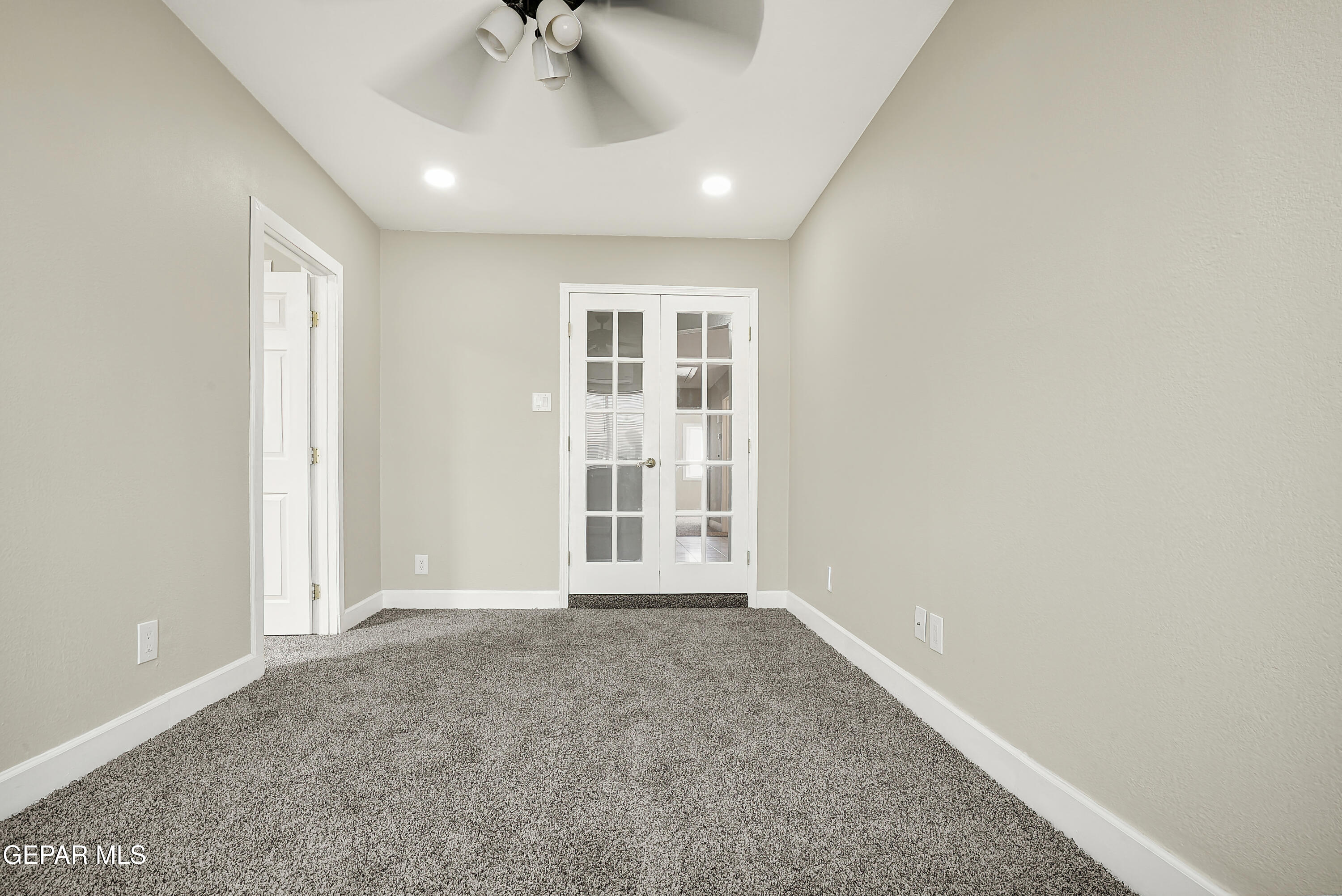 500 WOODBINE Lane