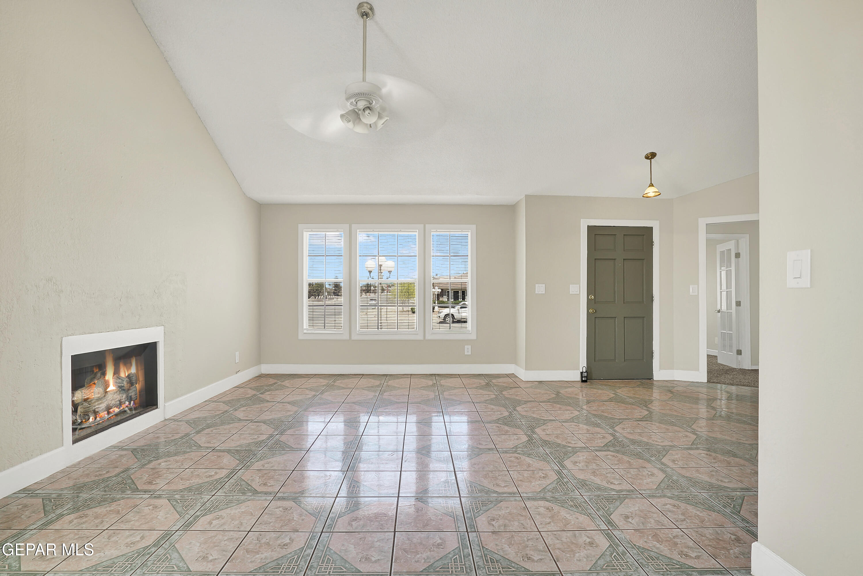 500 WOODBINE Lane