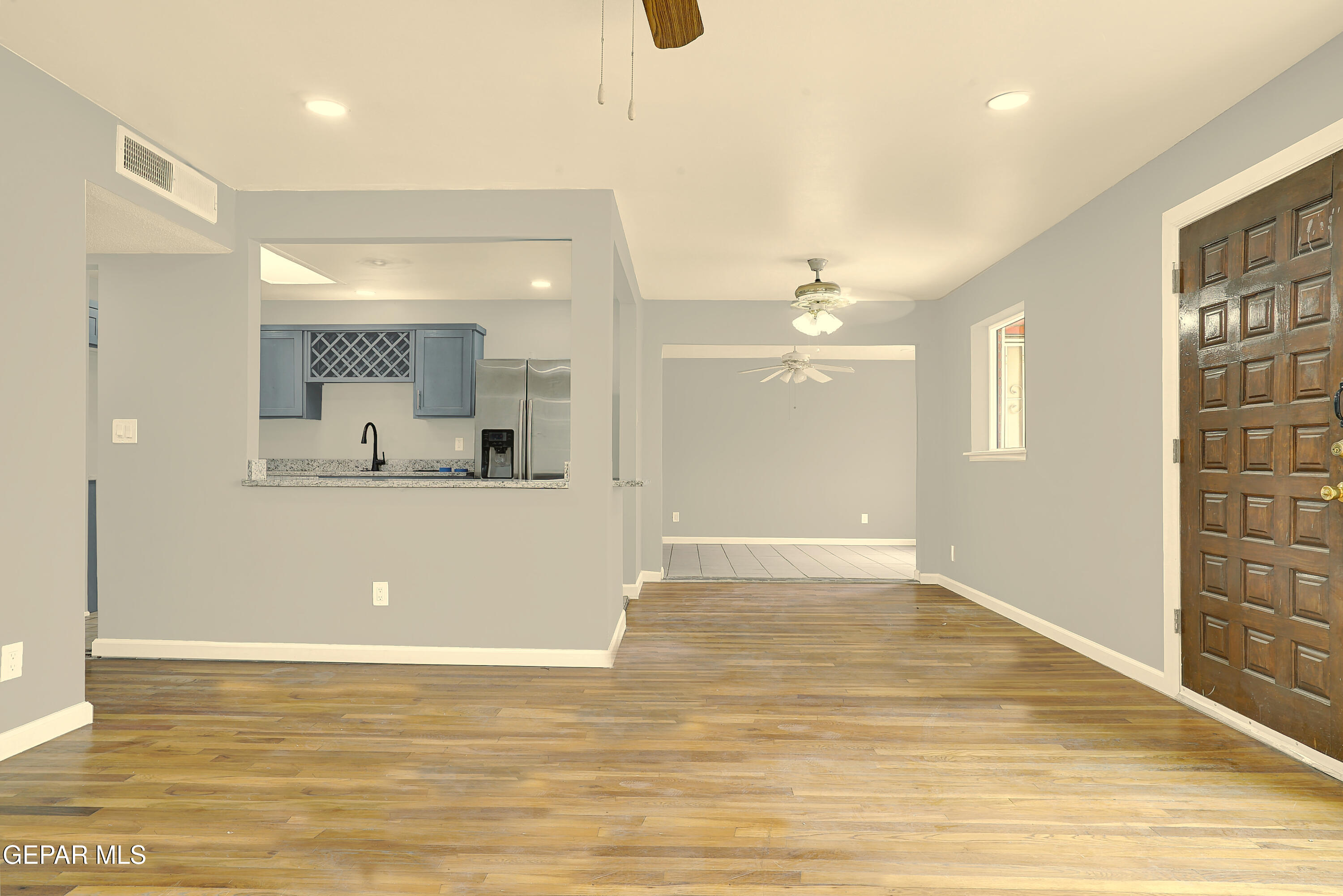 4309 MOBILE Avenue, A
