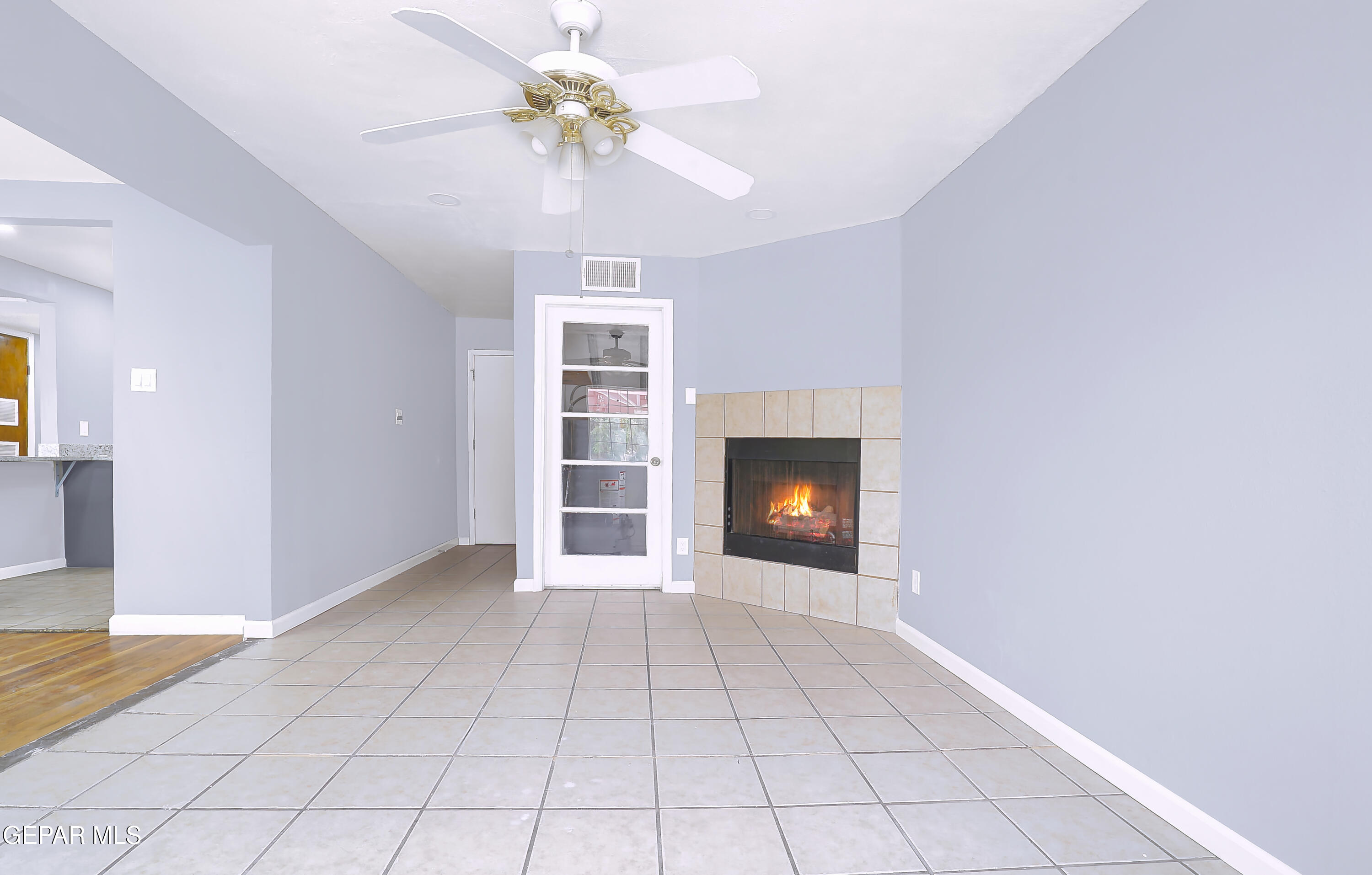 4309 MOBILE Avenue, A