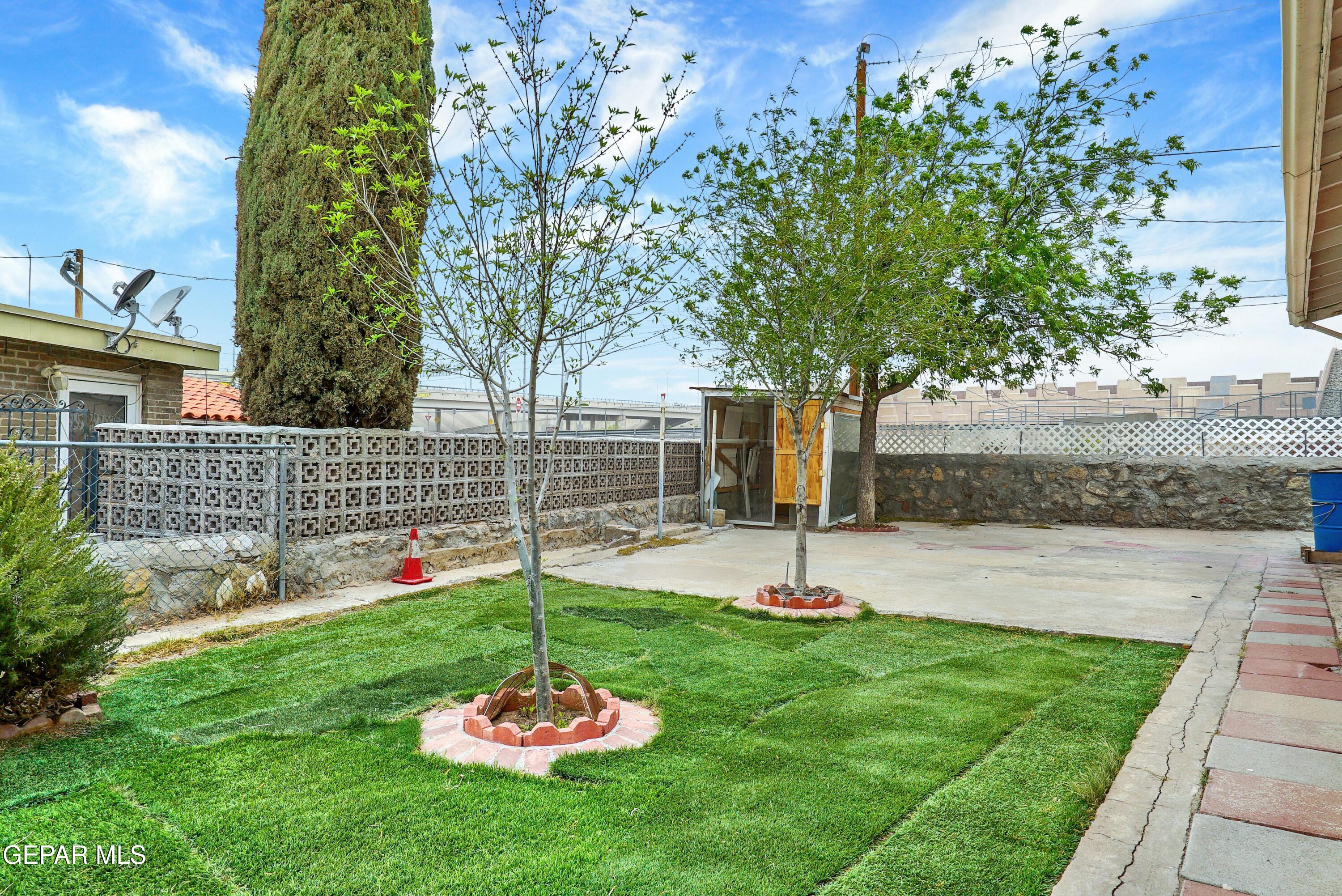 4309 MOBILE Avenue, A