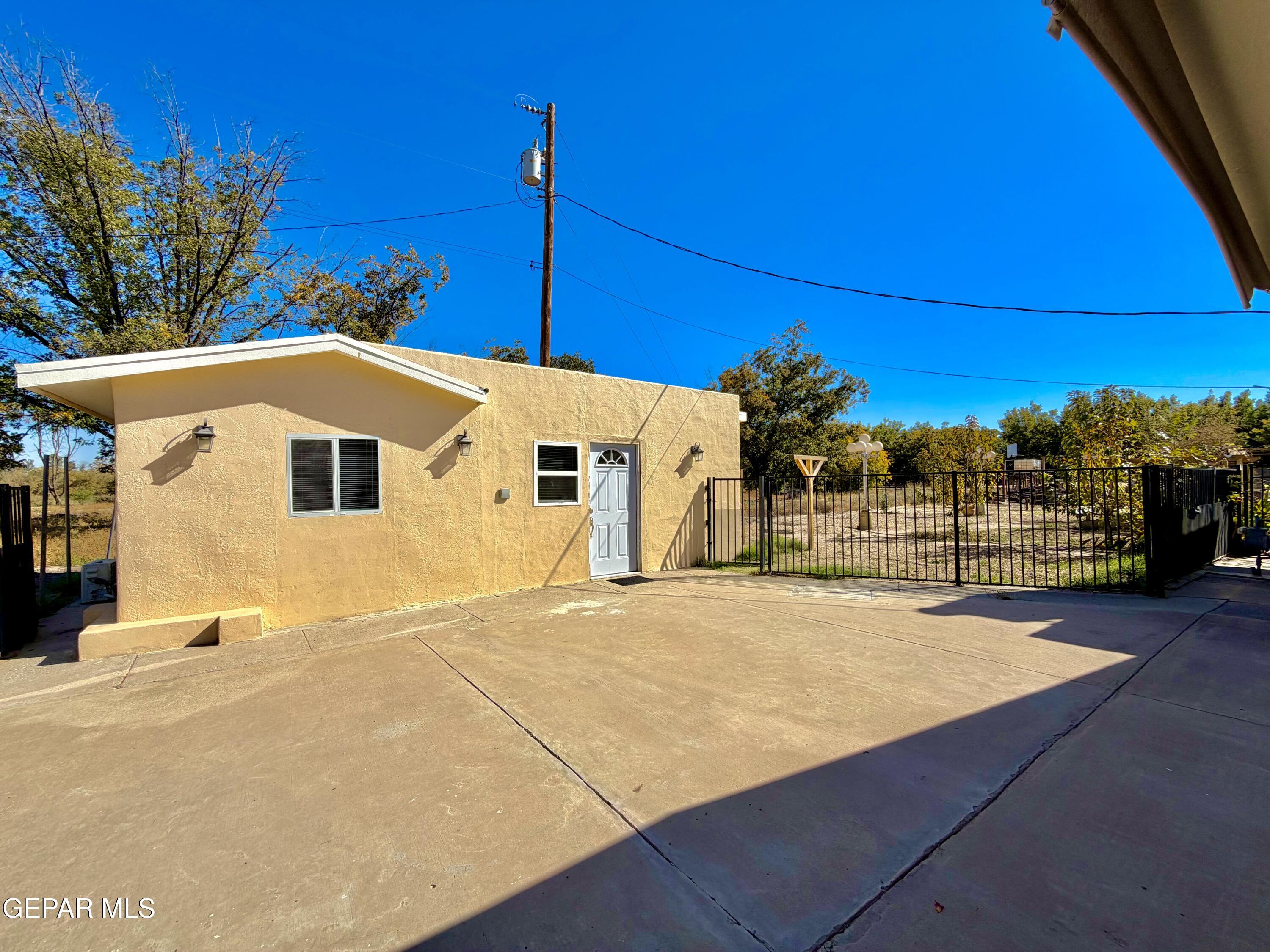 2452 W O'Hara Road