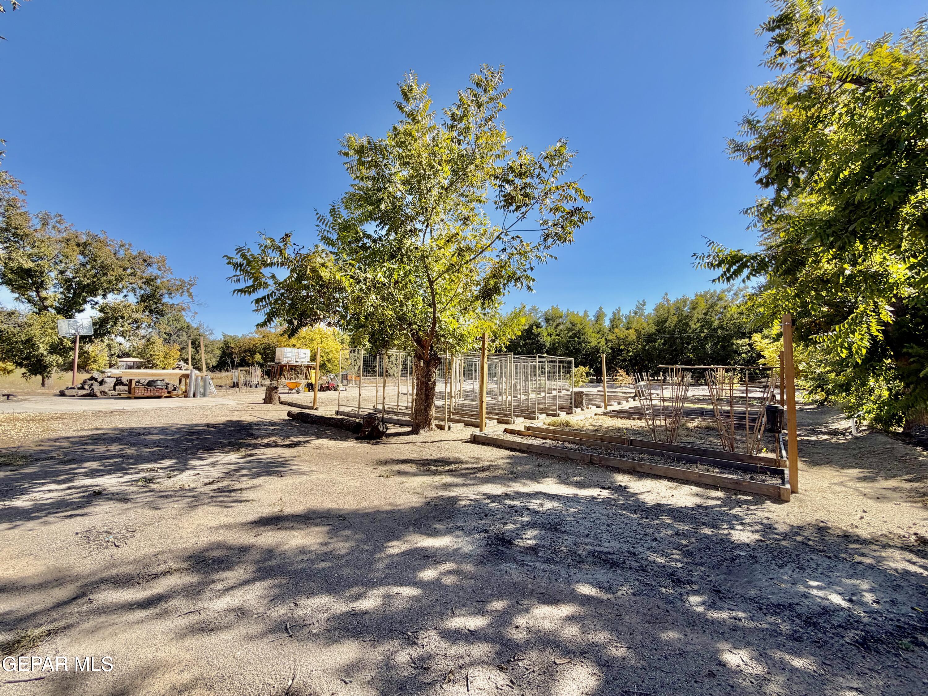 2452 W O'Hara Road