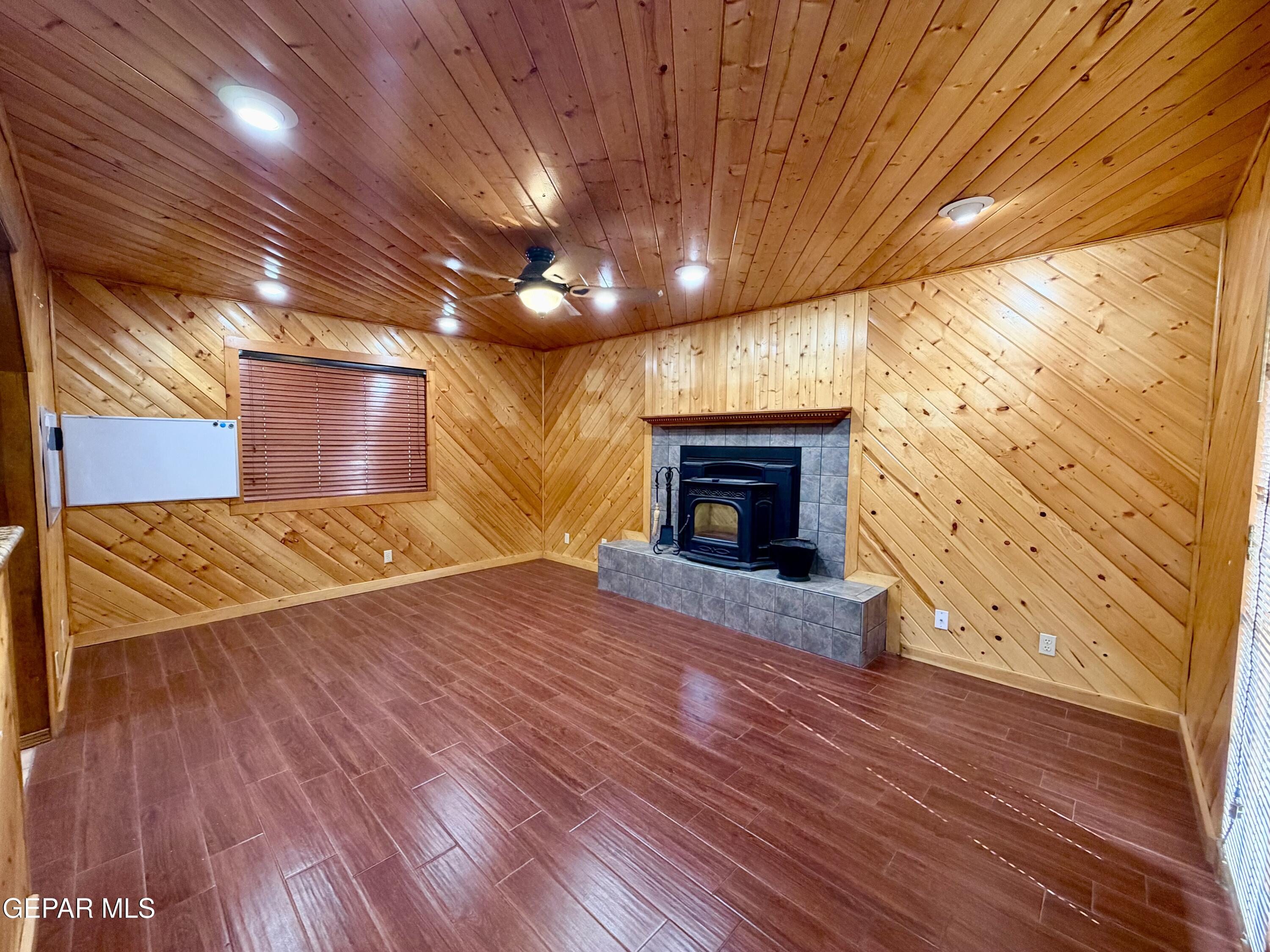 2452 W O'Hara Road