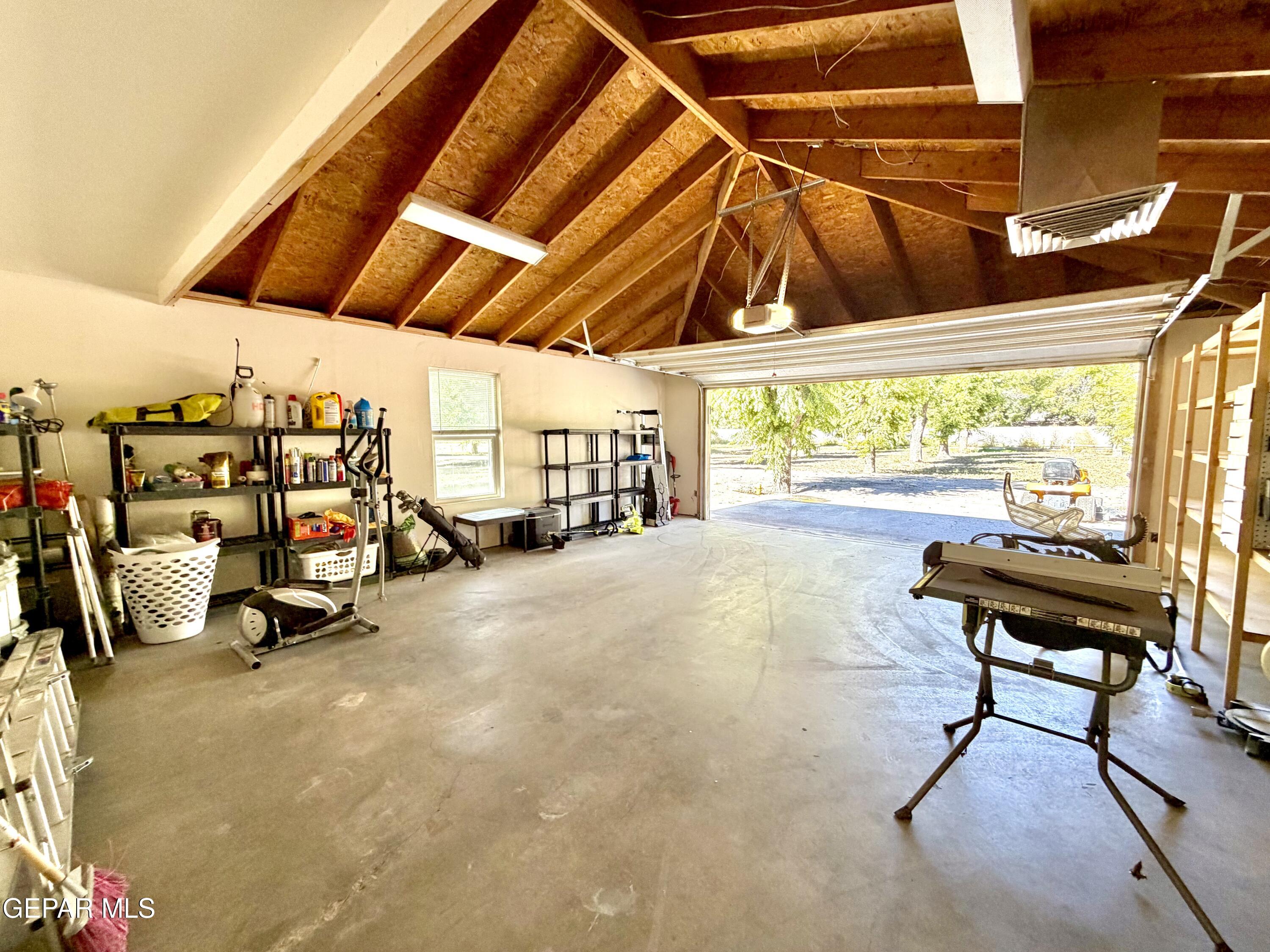 2452 W O'Hara Road
