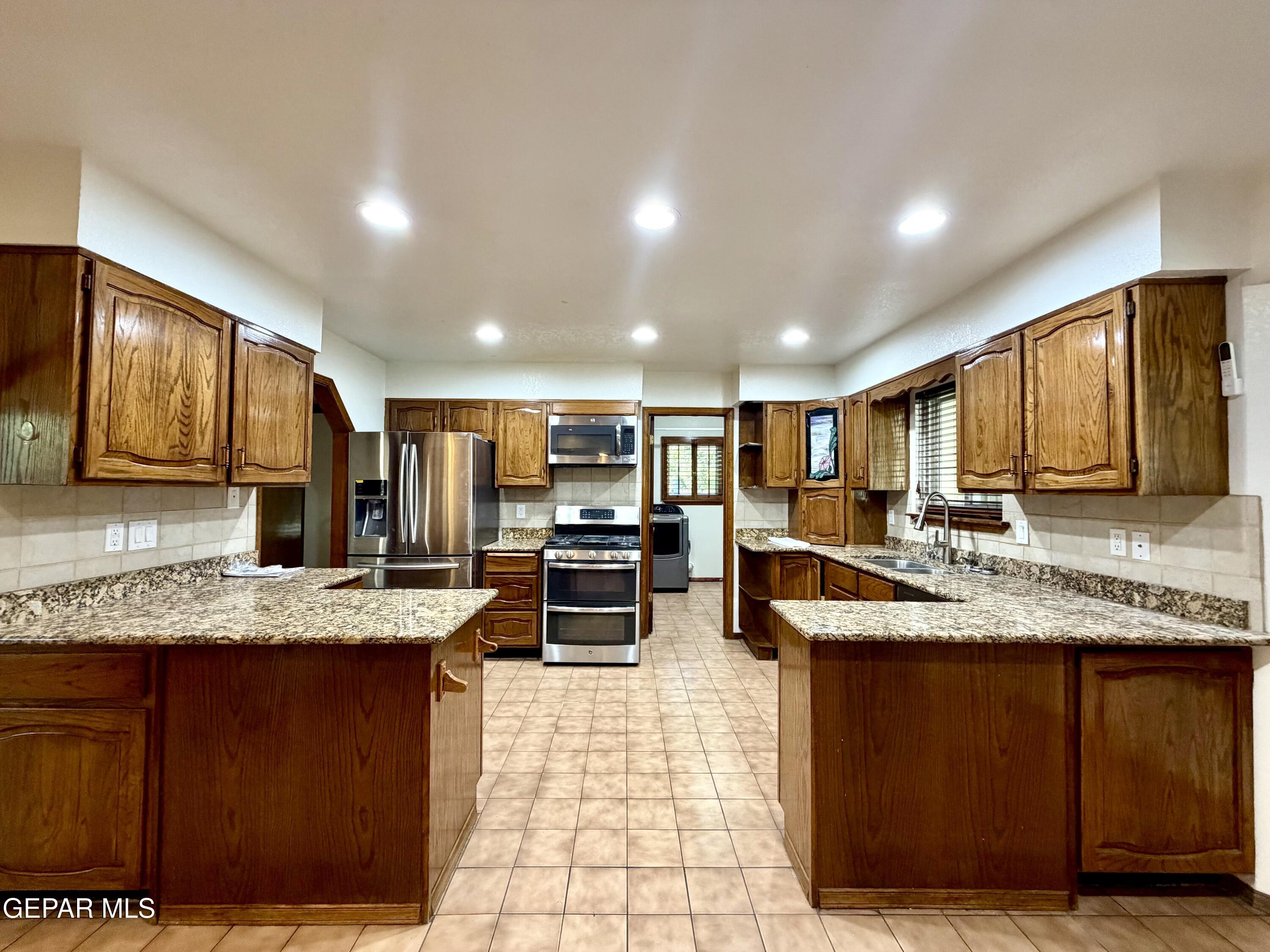 2452 W O'Hara Road