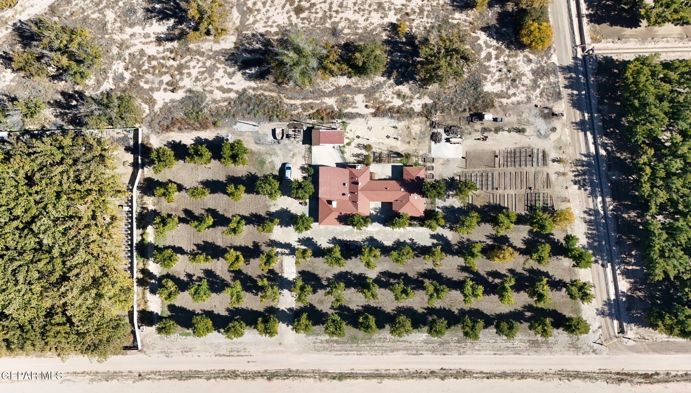 2452 W O'Hara Road