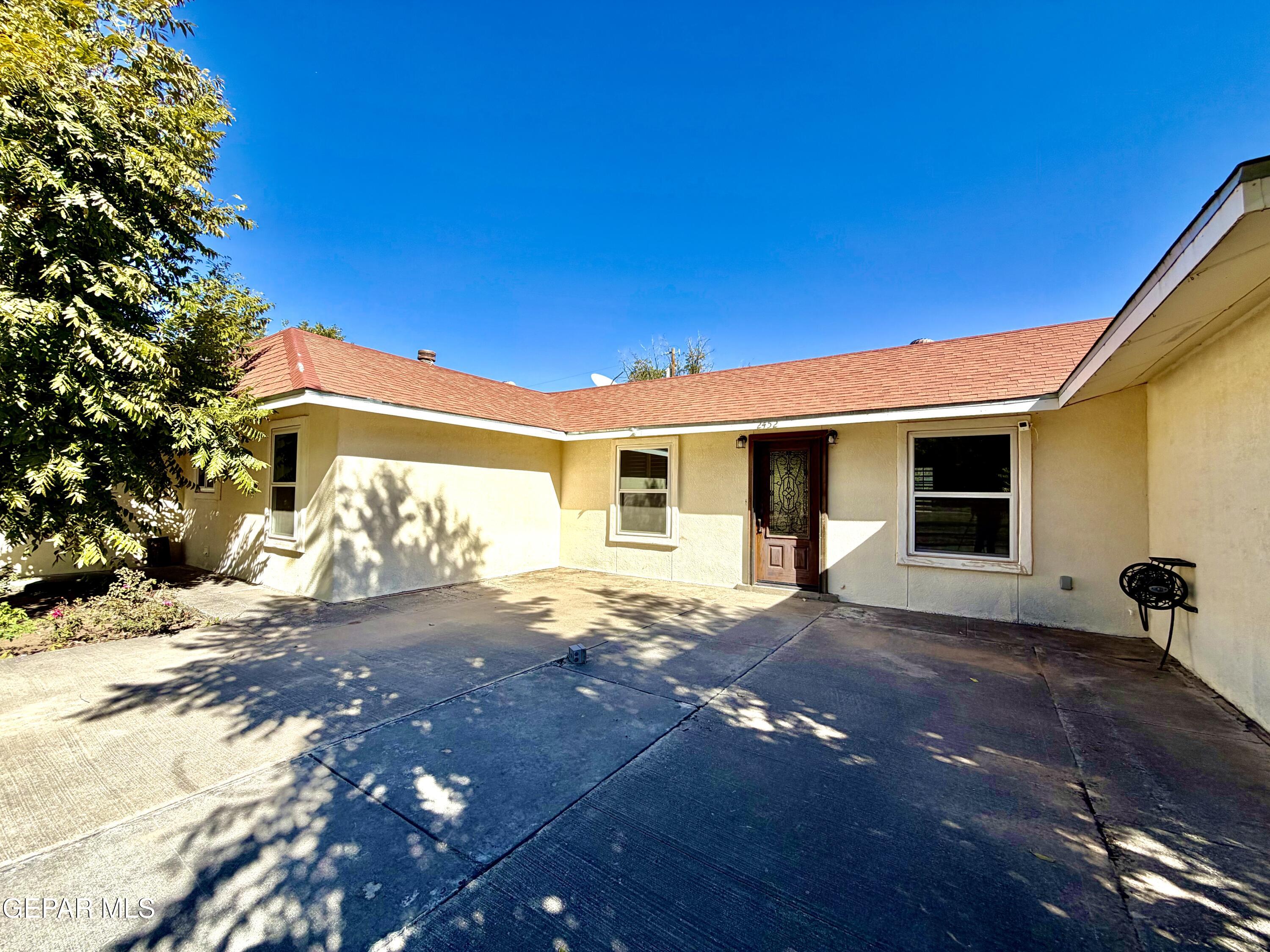 2452 W O'Hara Road