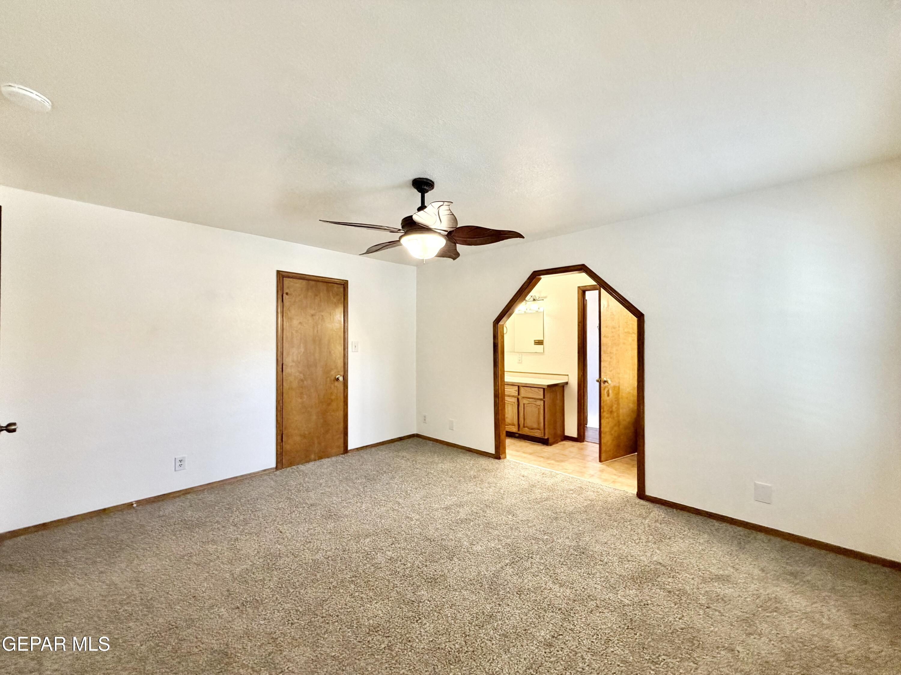 2452 W O'Hara Road