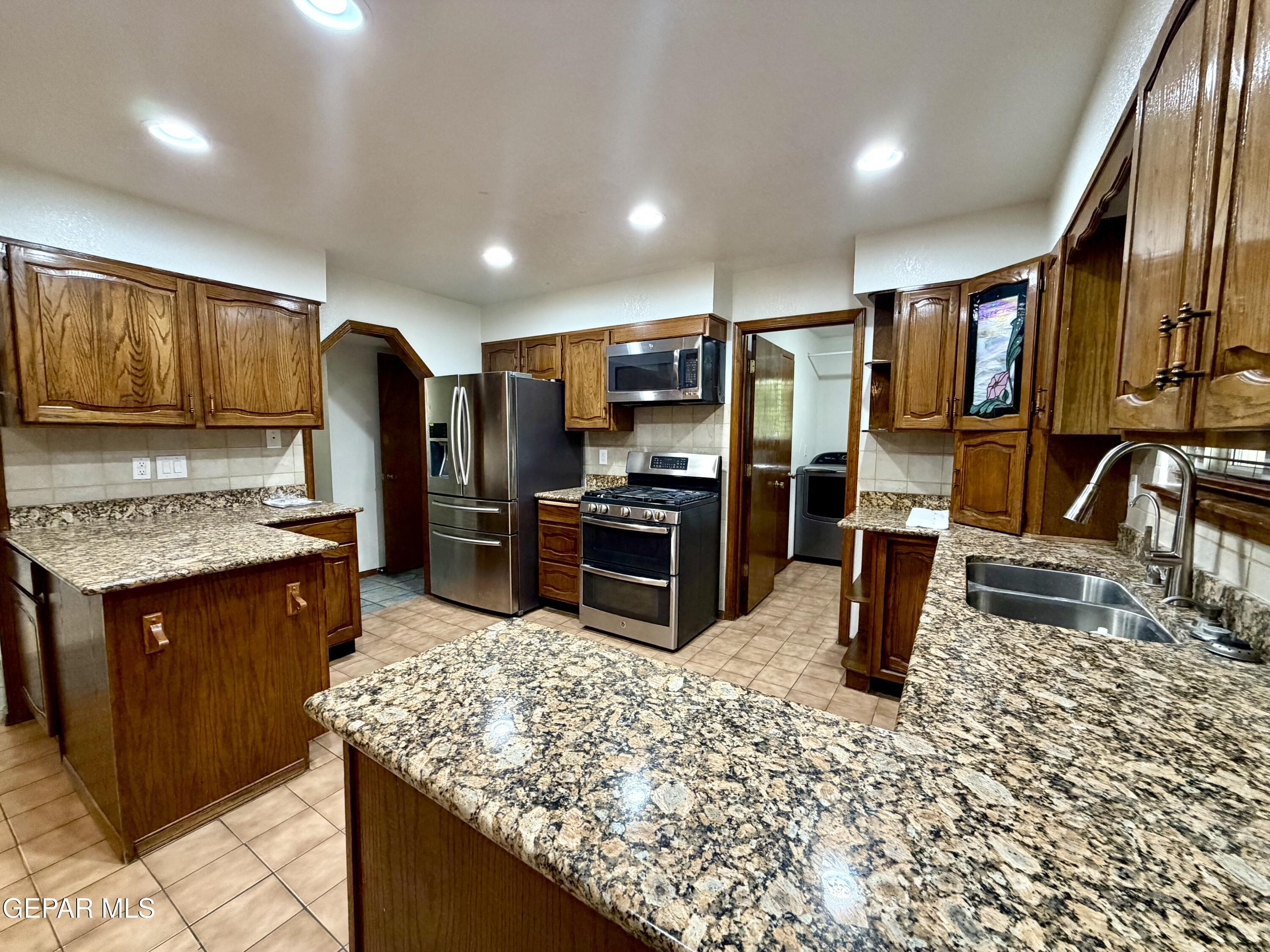 2452 W O'Hara Road
