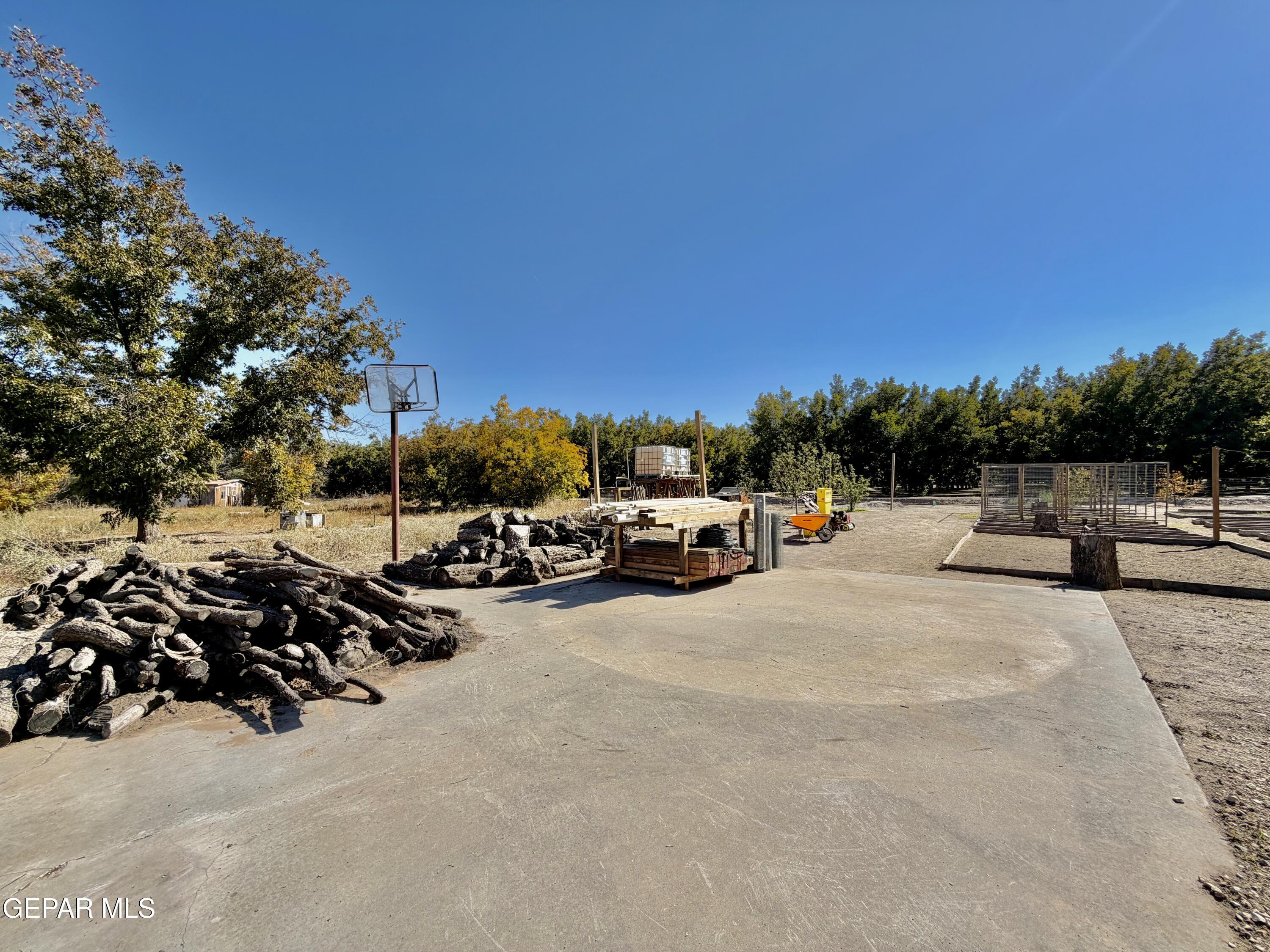 2452 W O'Hara Road