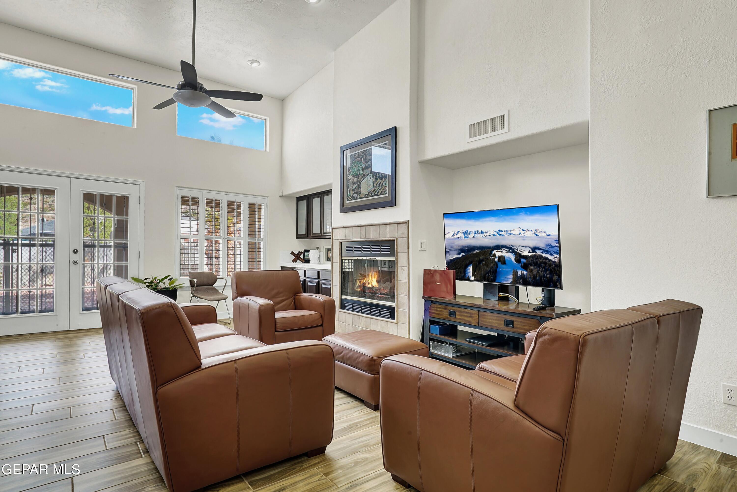 6629 ISLA DEL REY Drive