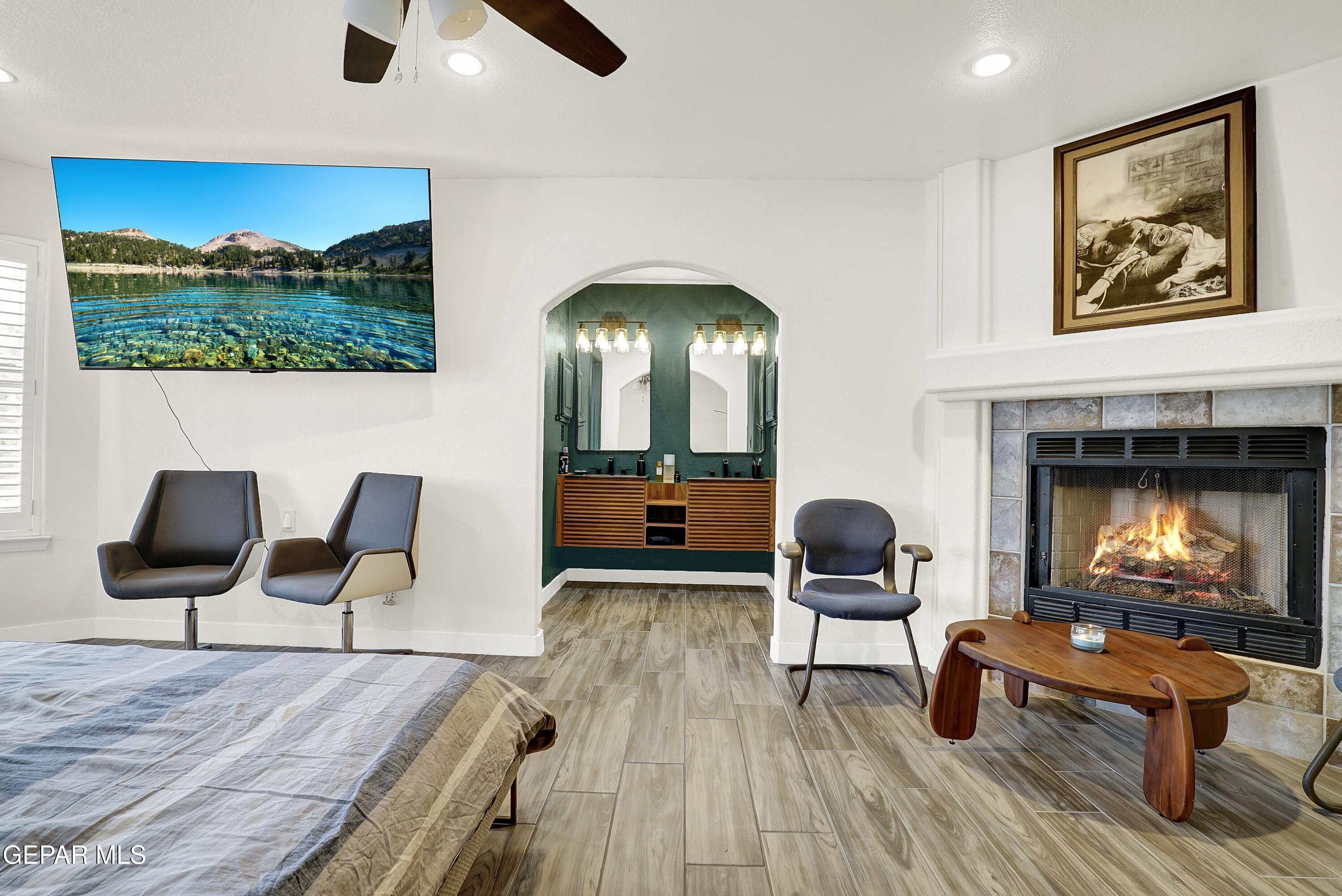 6629 ISLA DEL REY Drive