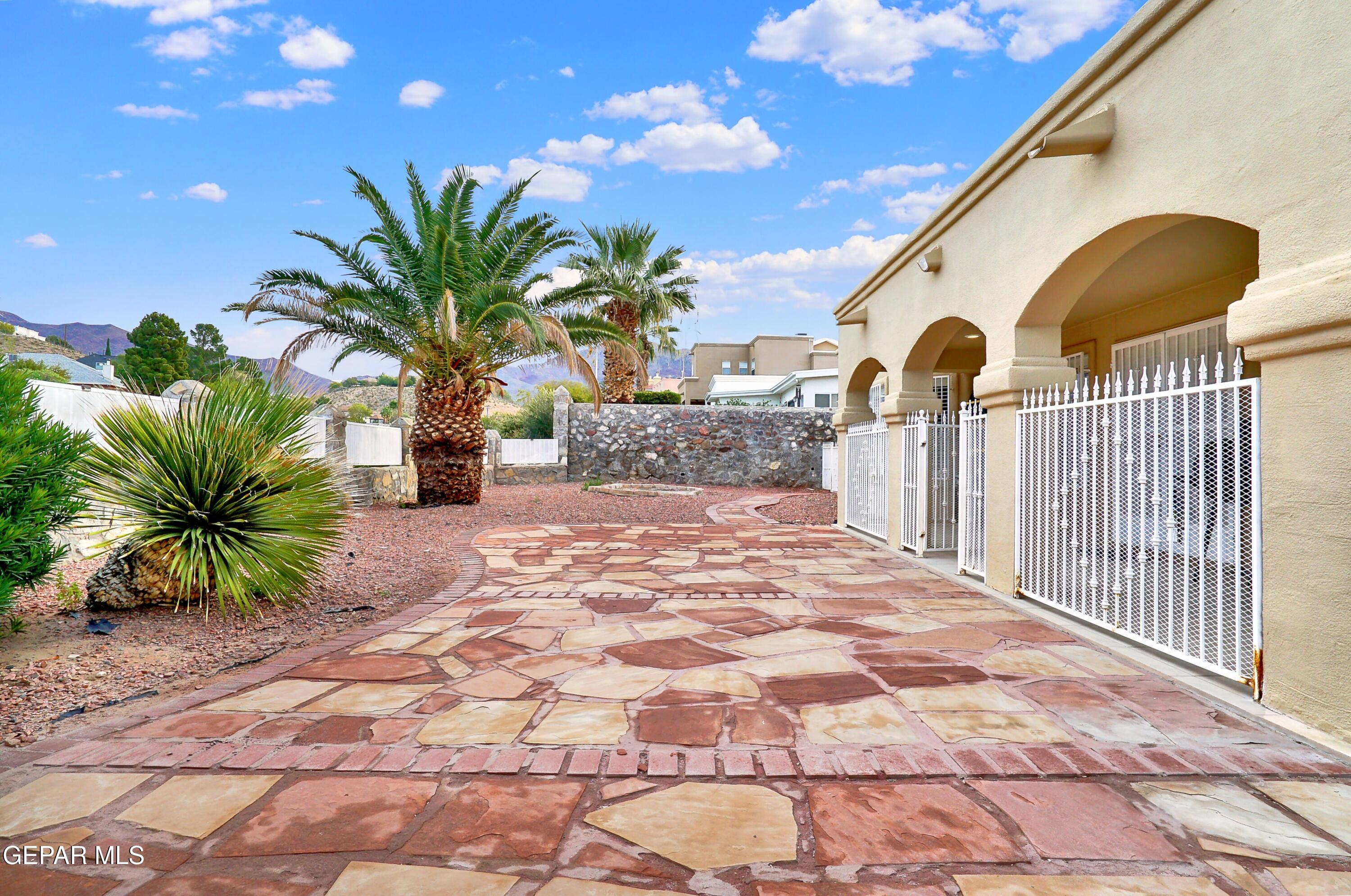 6629 ISLA DEL REY Drive