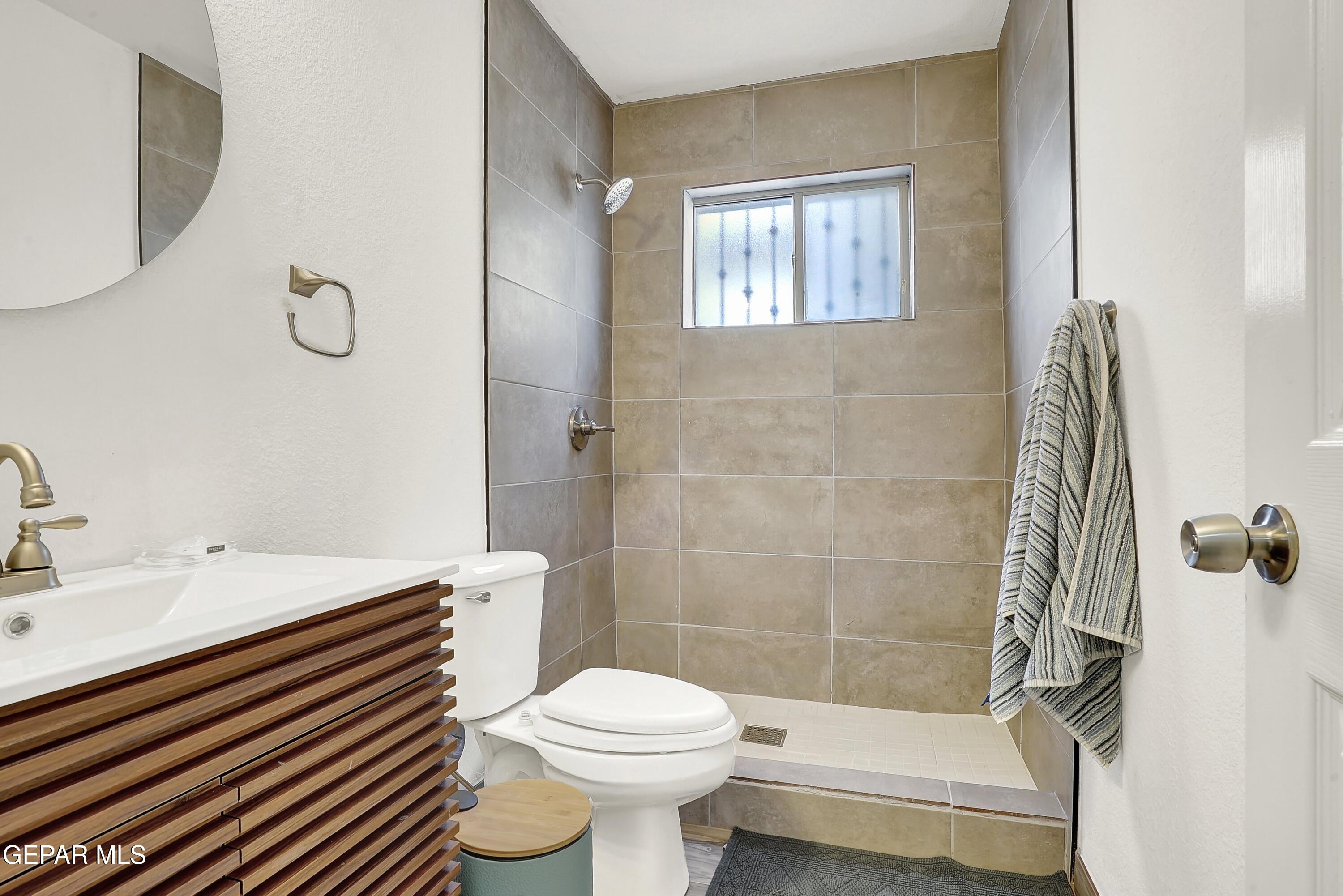 6629 ISLA DEL REY Drive