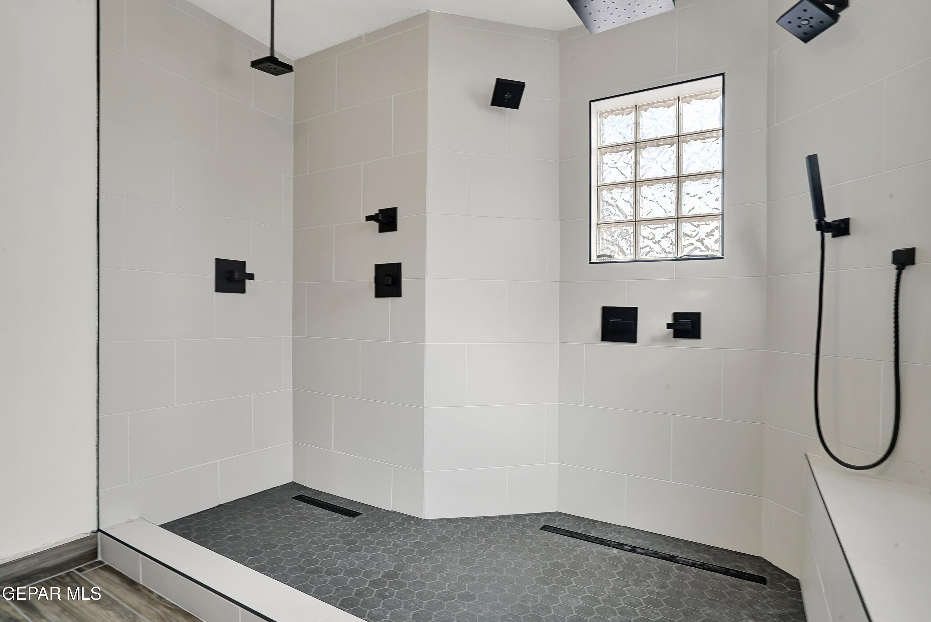 6629 ISLA DEL REY Drive