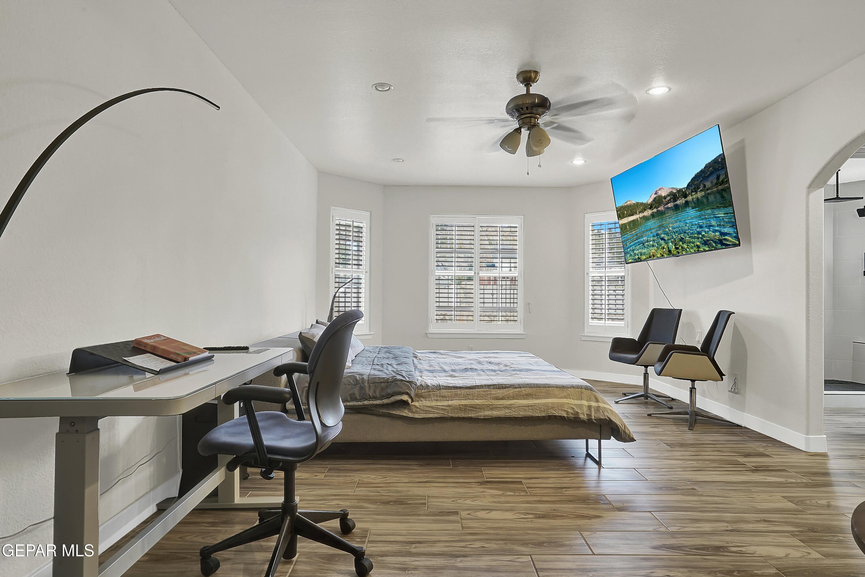 6629 ISLA DEL REY Drive