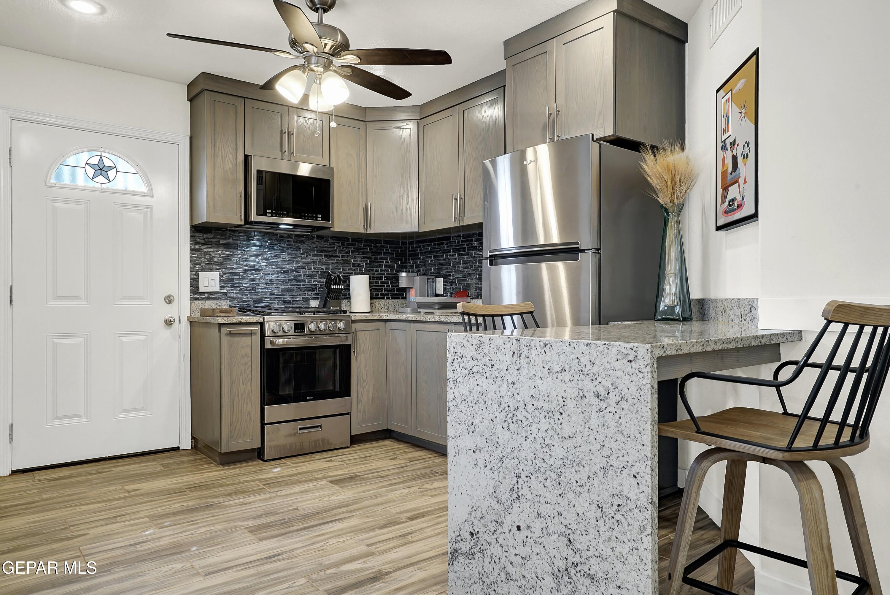 6629 ISLA DEL REY Drive