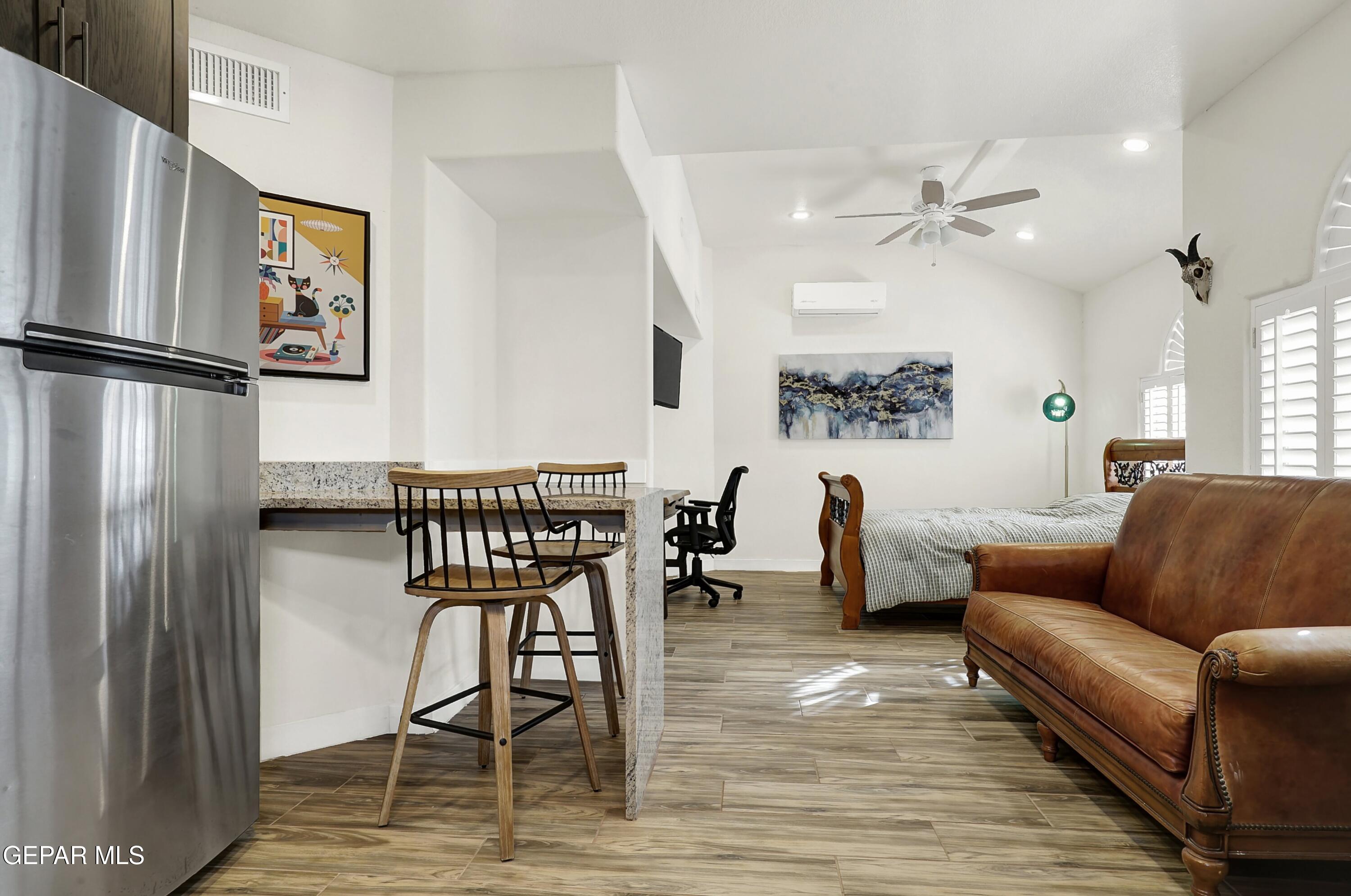 6629 ISLA DEL REY Drive