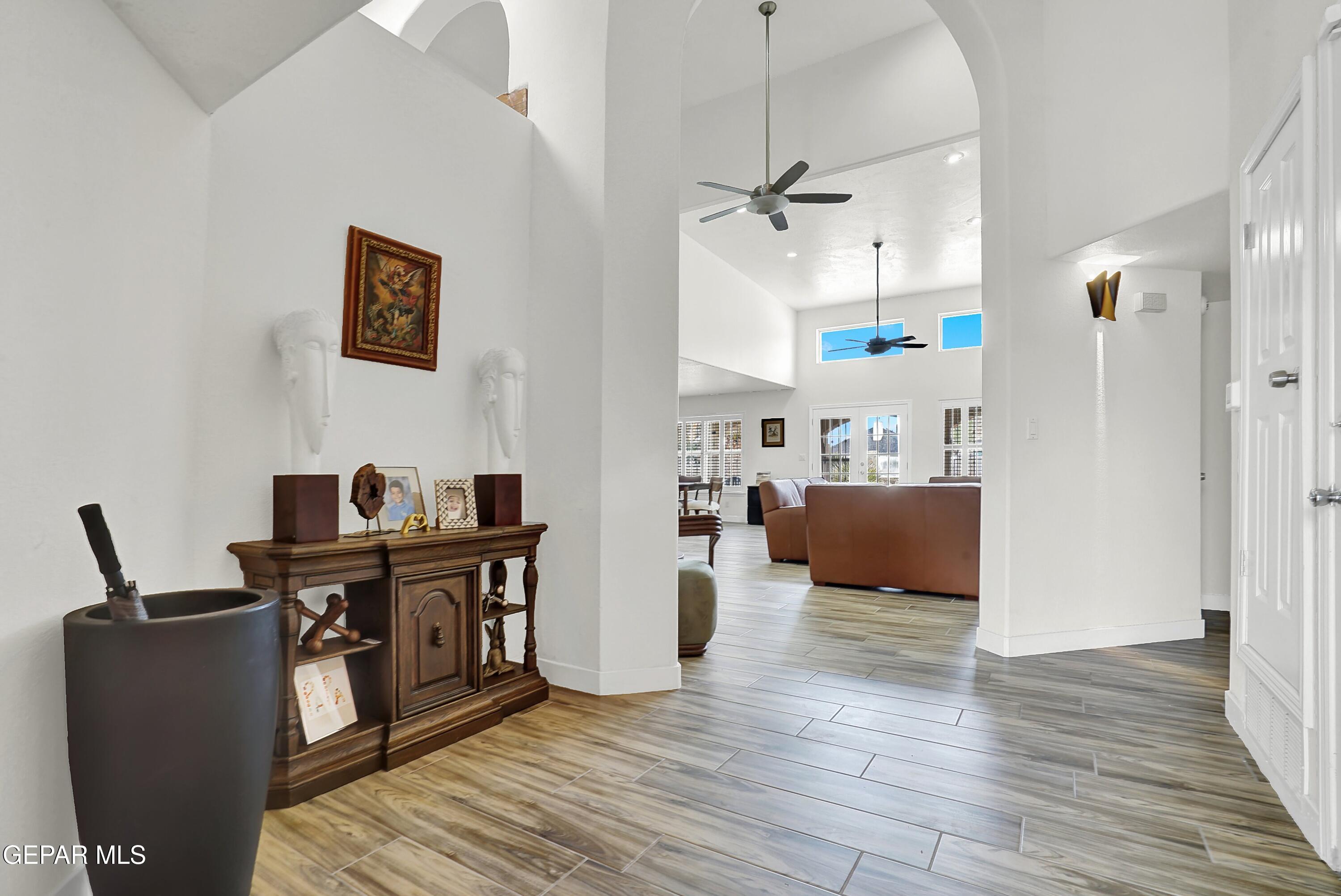 6629 ISLA DEL REY Drive