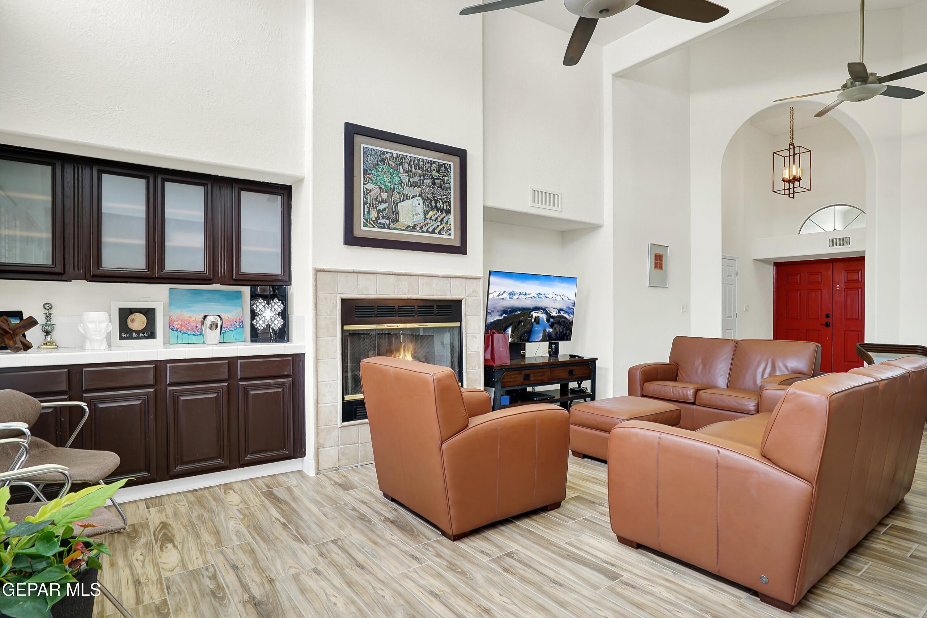 6629 ISLA DEL REY Drive