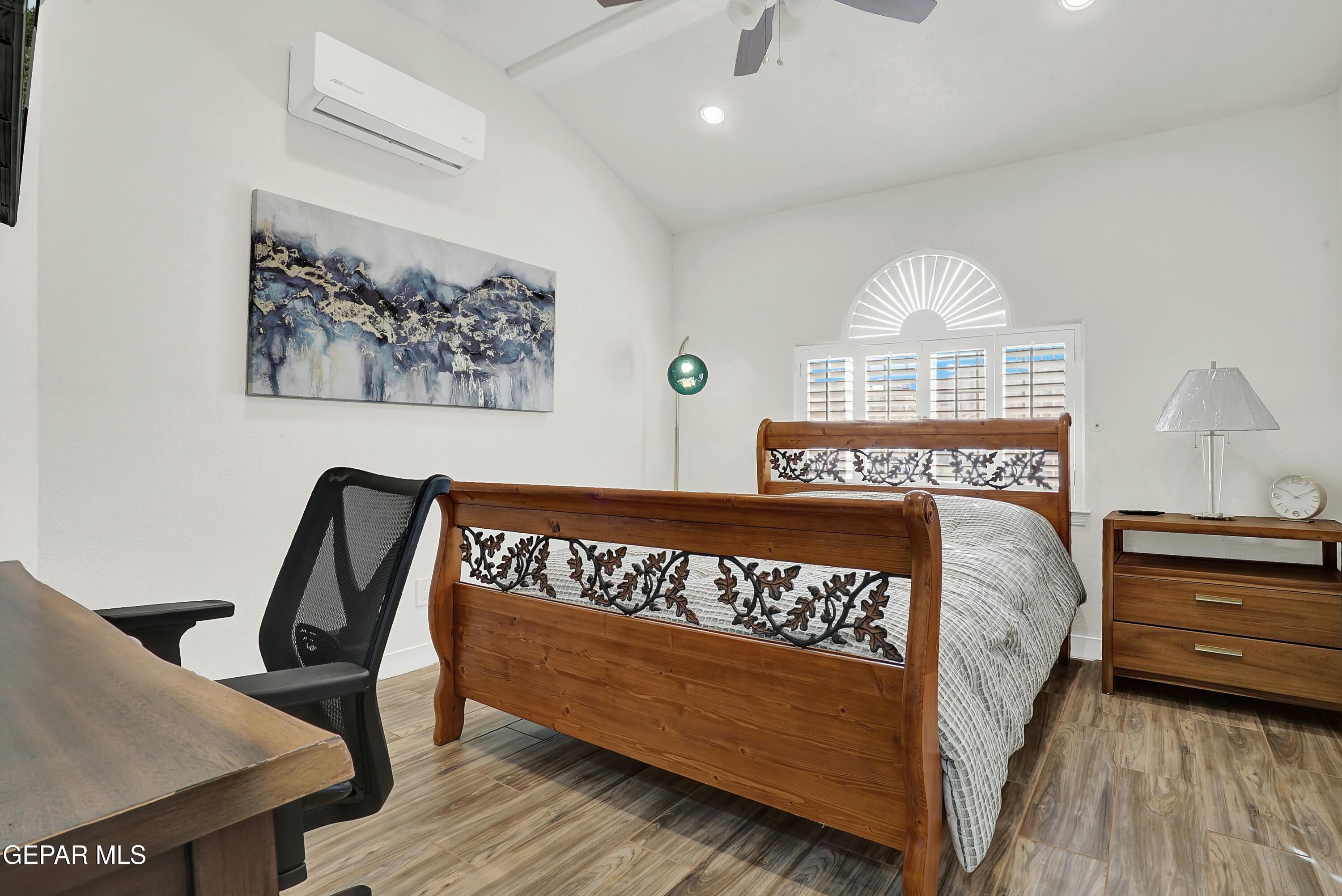 6629 ISLA DEL REY Drive