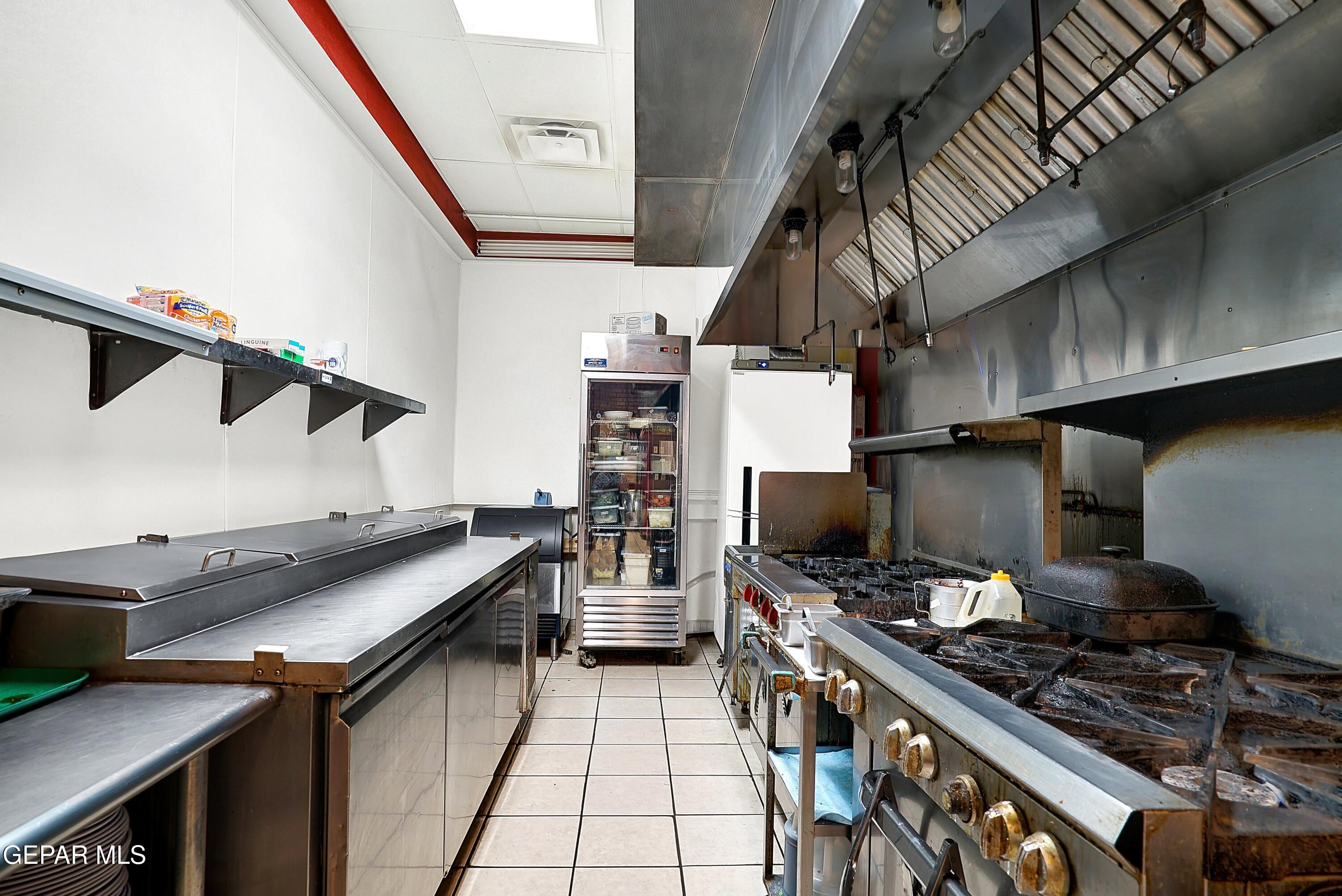 3233 N MESA Street 204