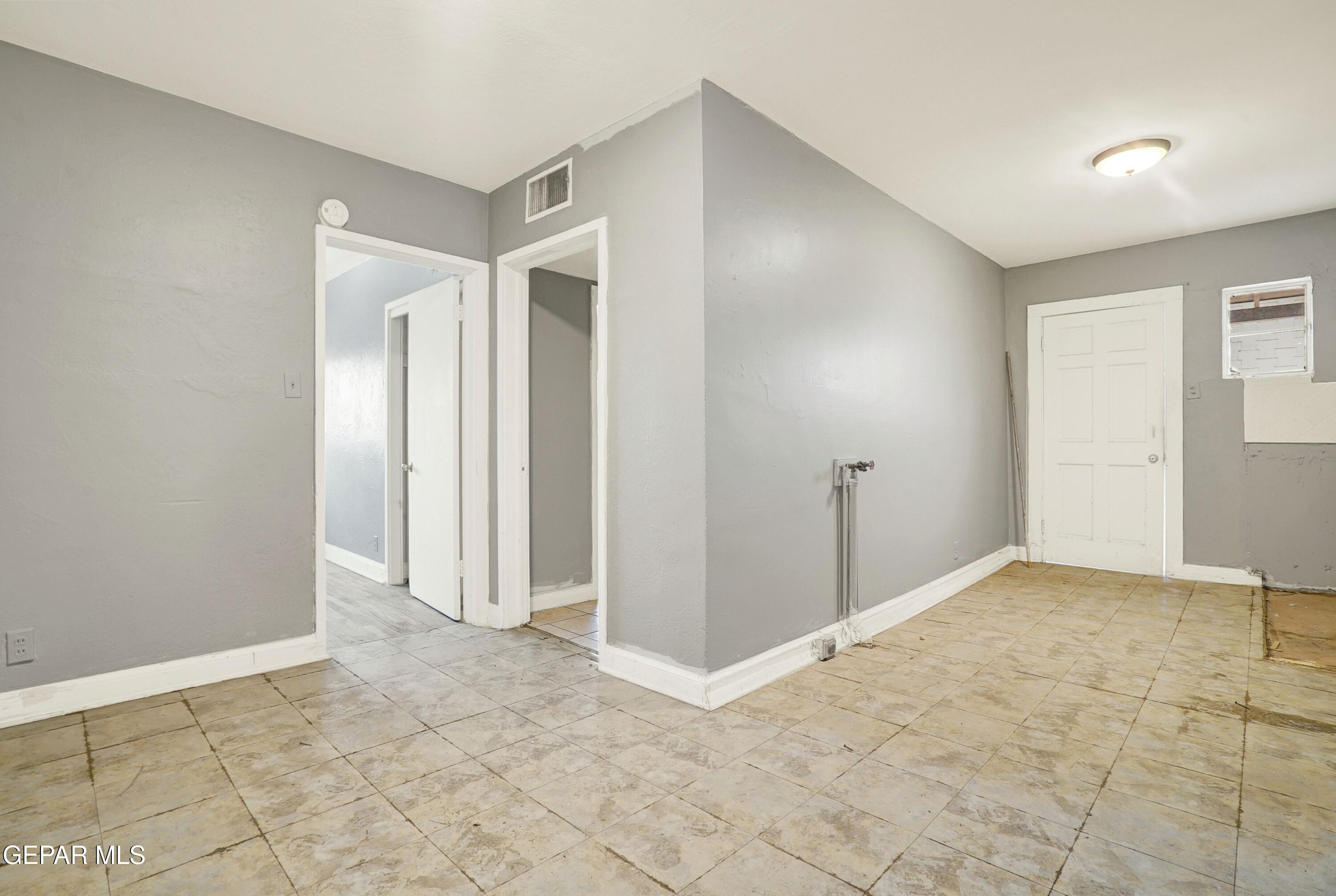 2109 & 2111 N STANTON Street A & B