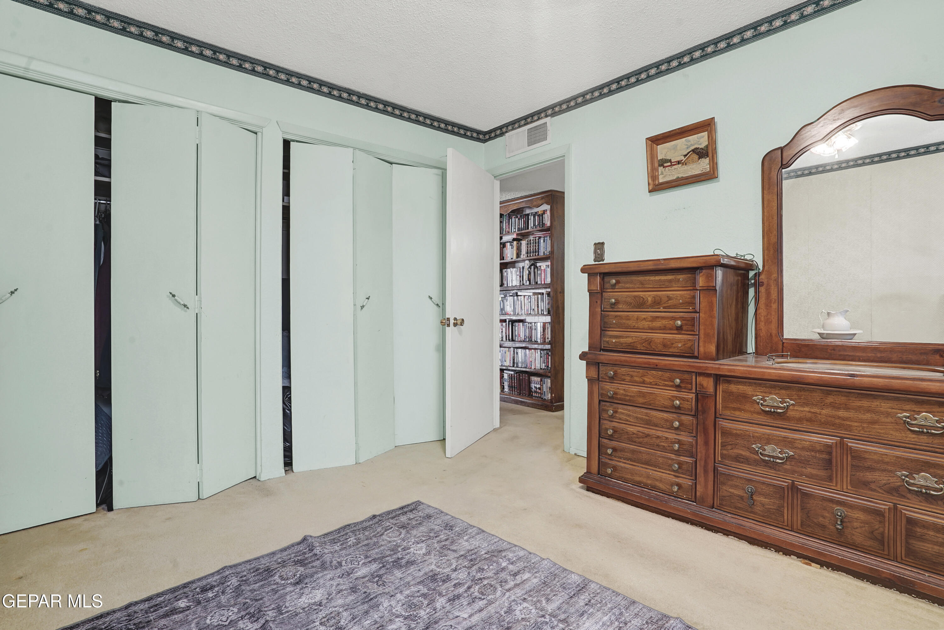 228 MOONGLOW Drive