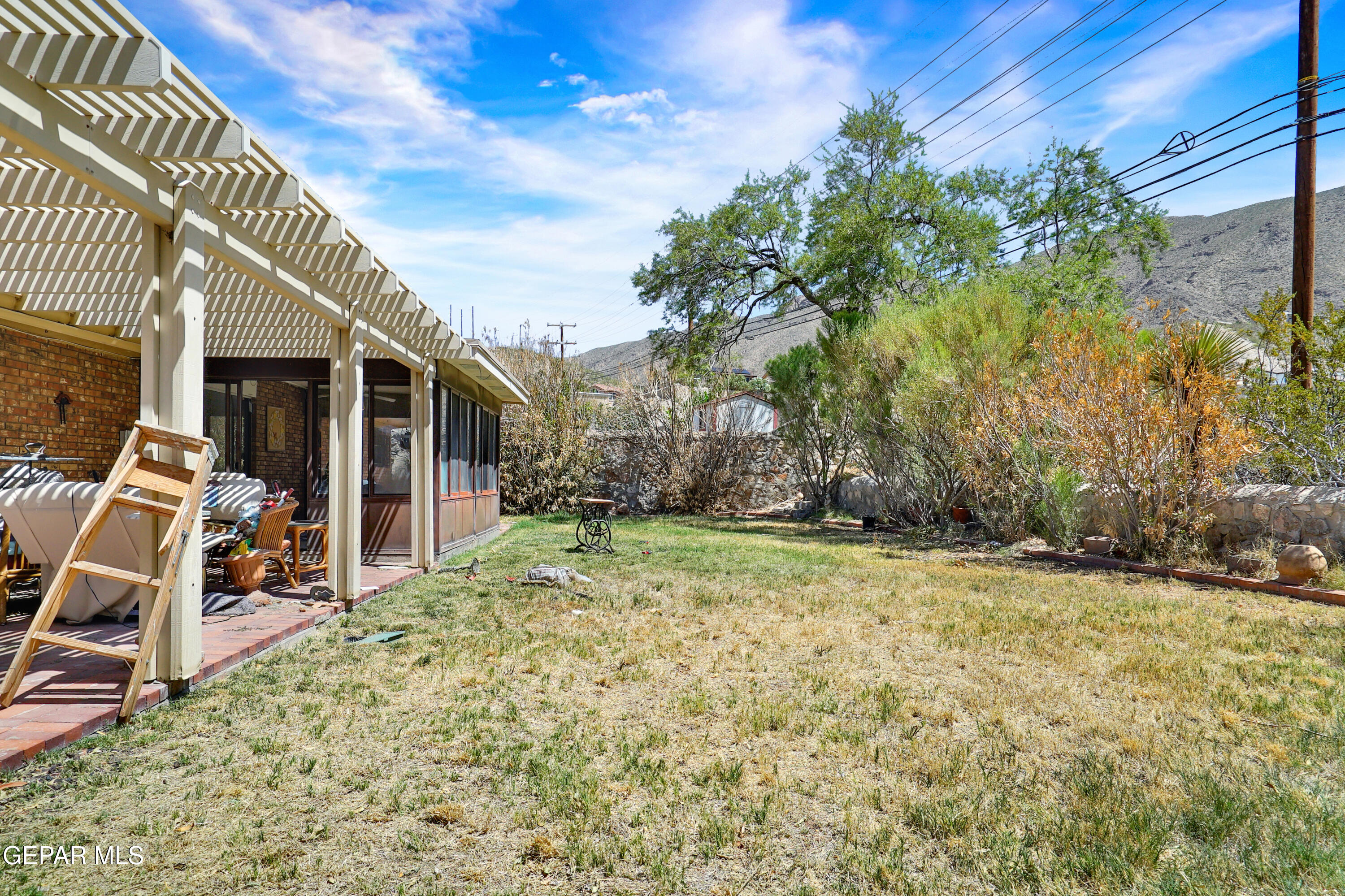 228 MOONGLOW Drive