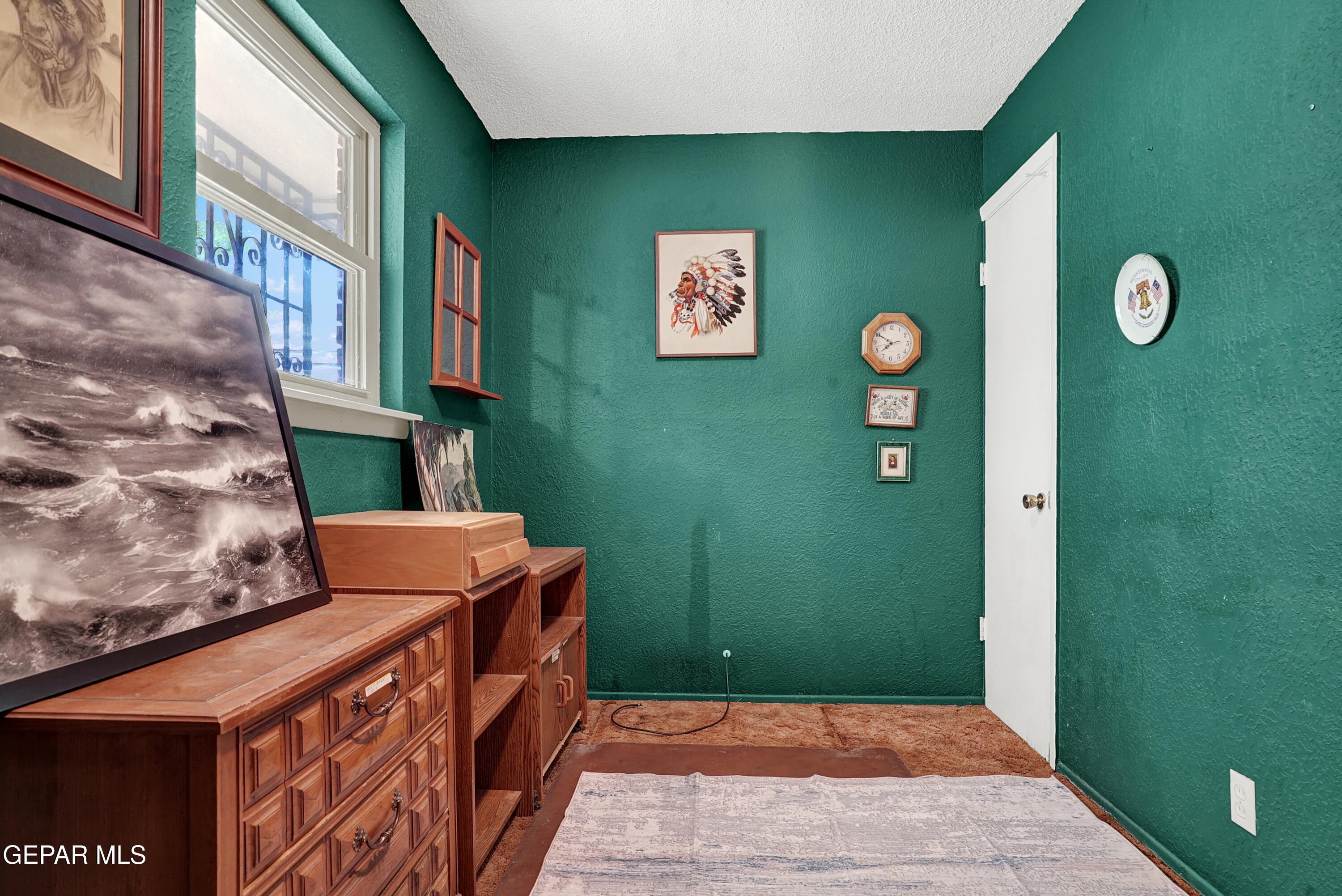 228 MOONGLOW Drive