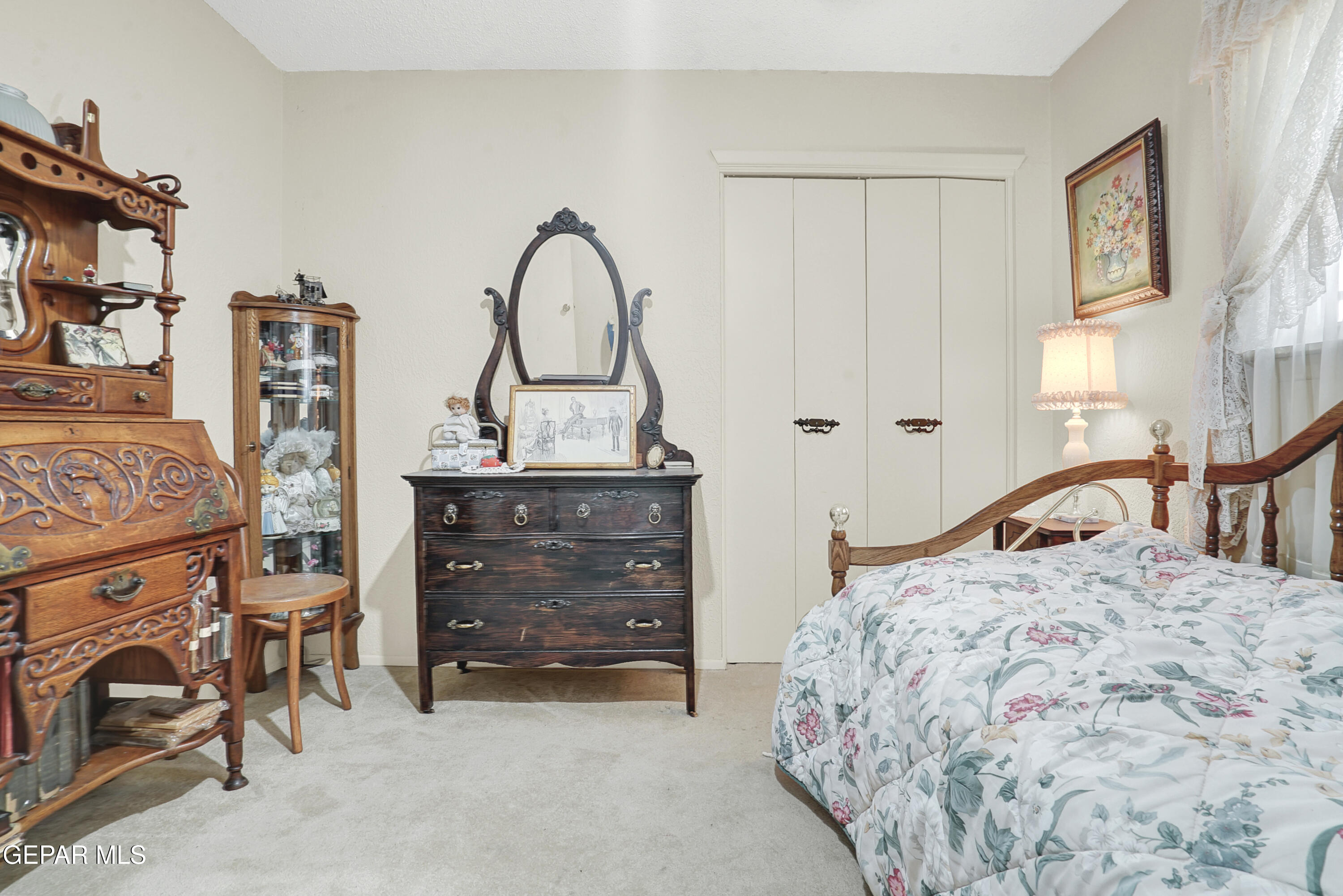 228 MOONGLOW Drive