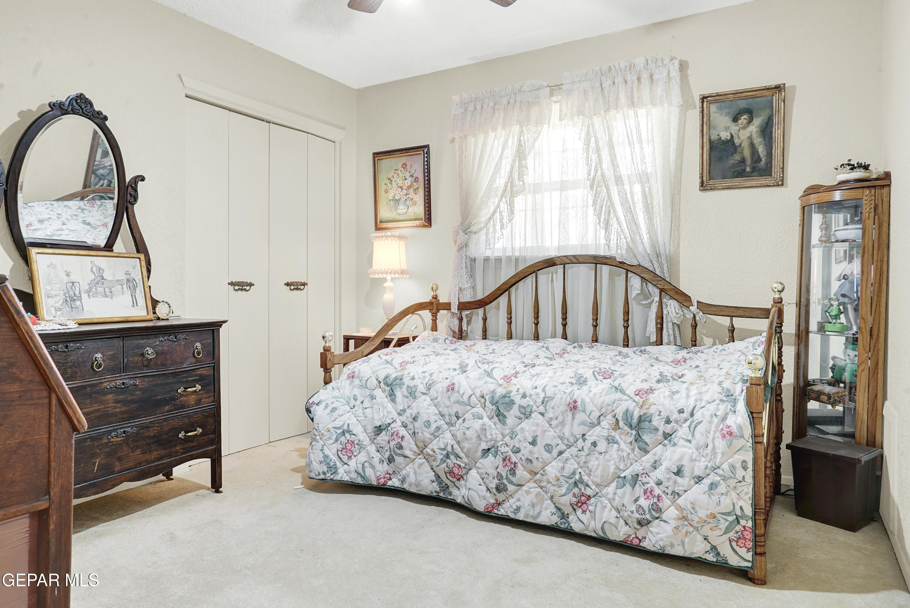 228 MOONGLOW Drive