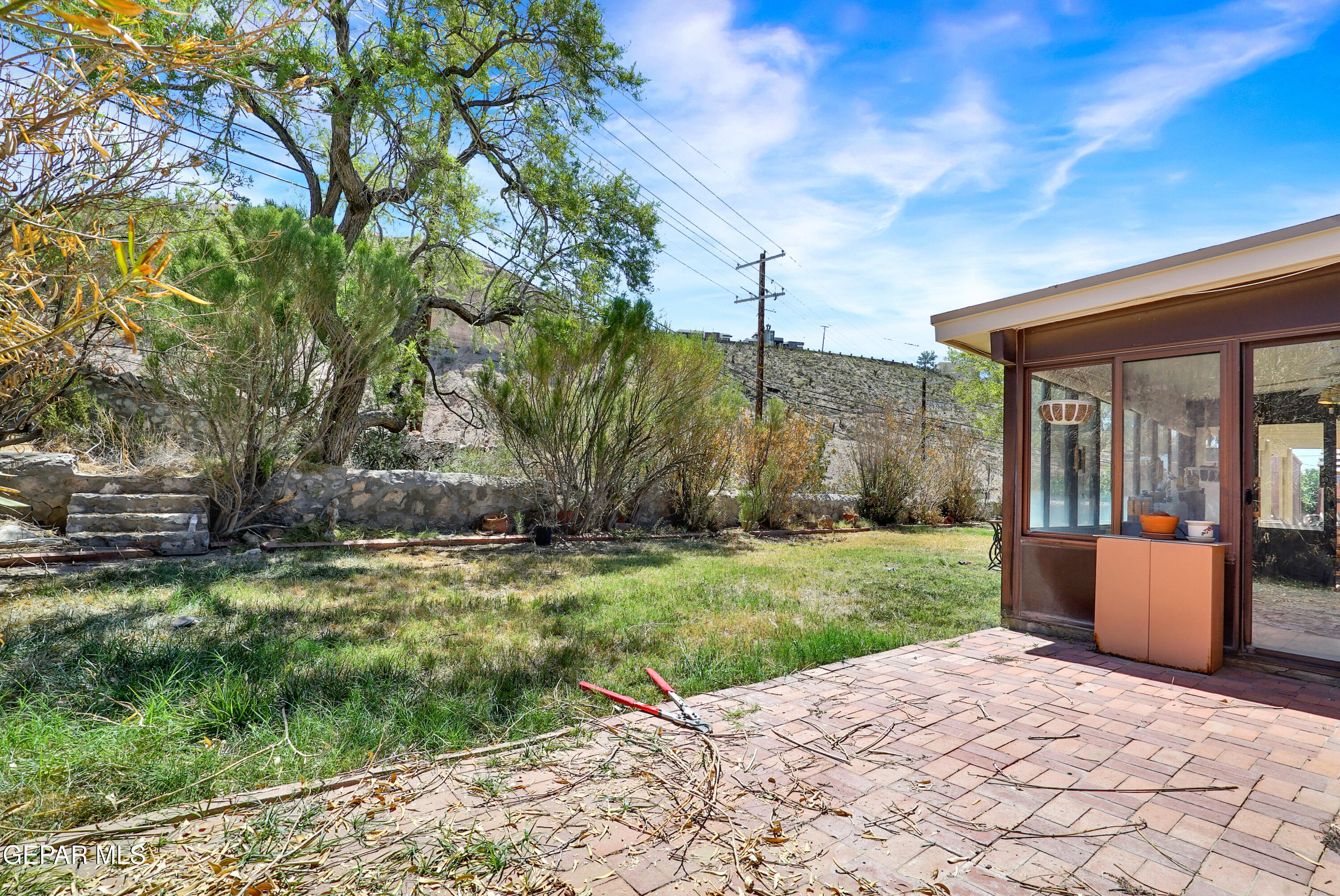 228 MOONGLOW Drive