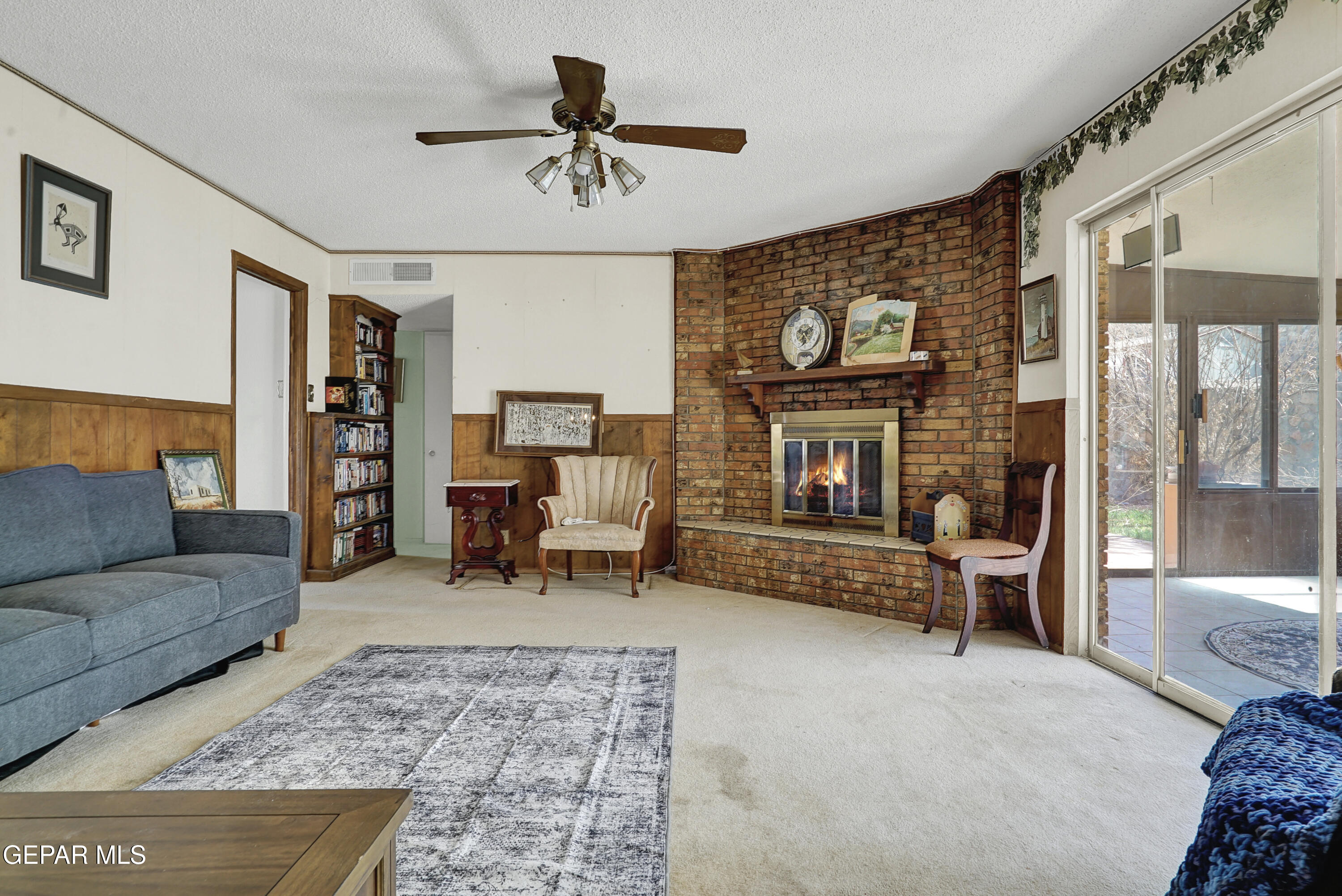 228 MOONGLOW Drive
