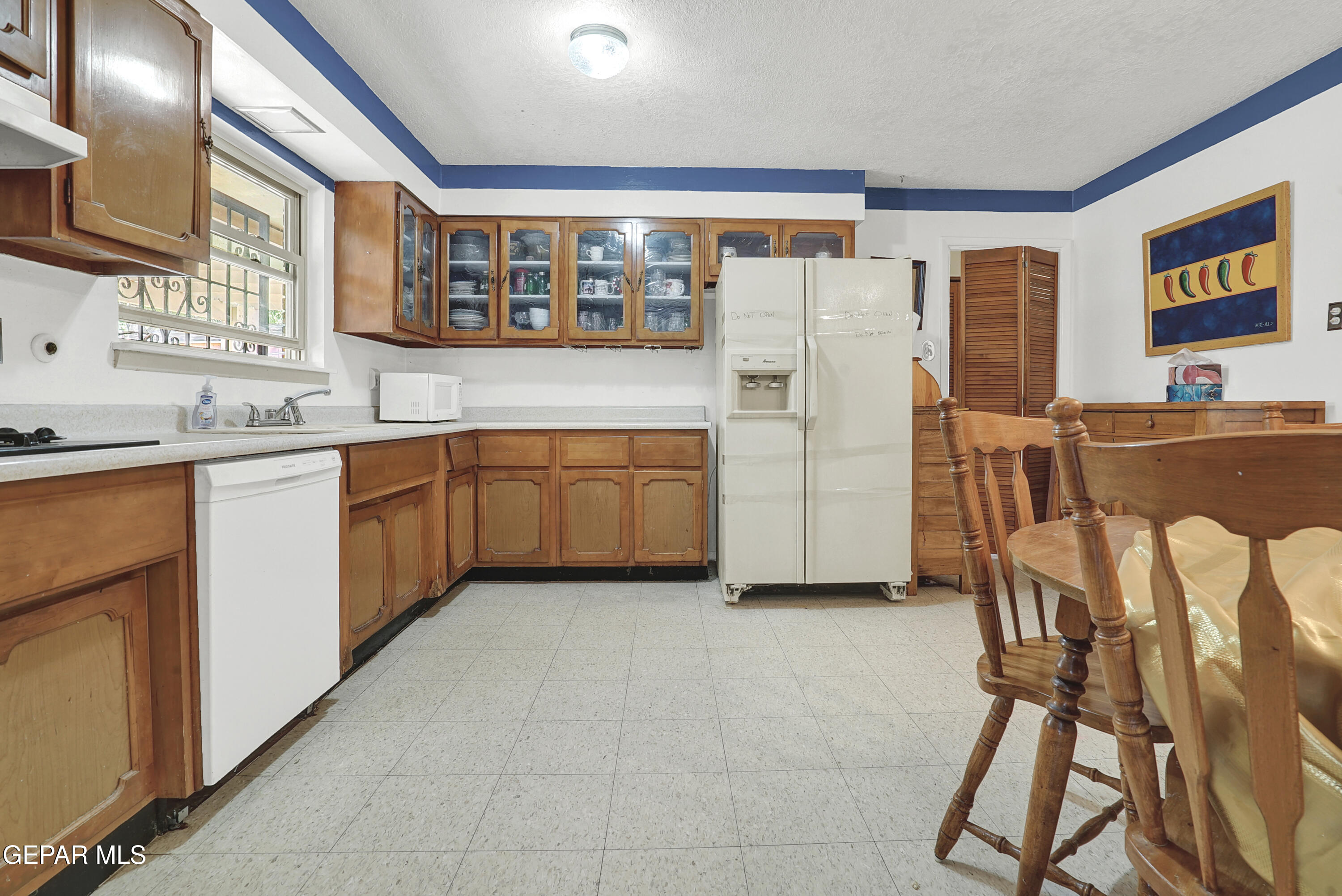 228 MOONGLOW Drive