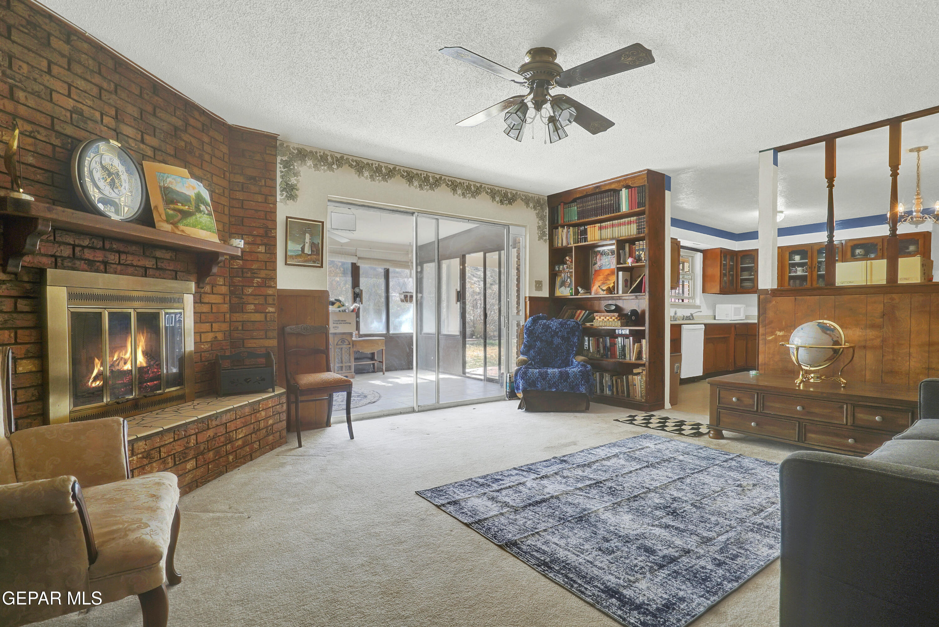 228 MOONGLOW Drive