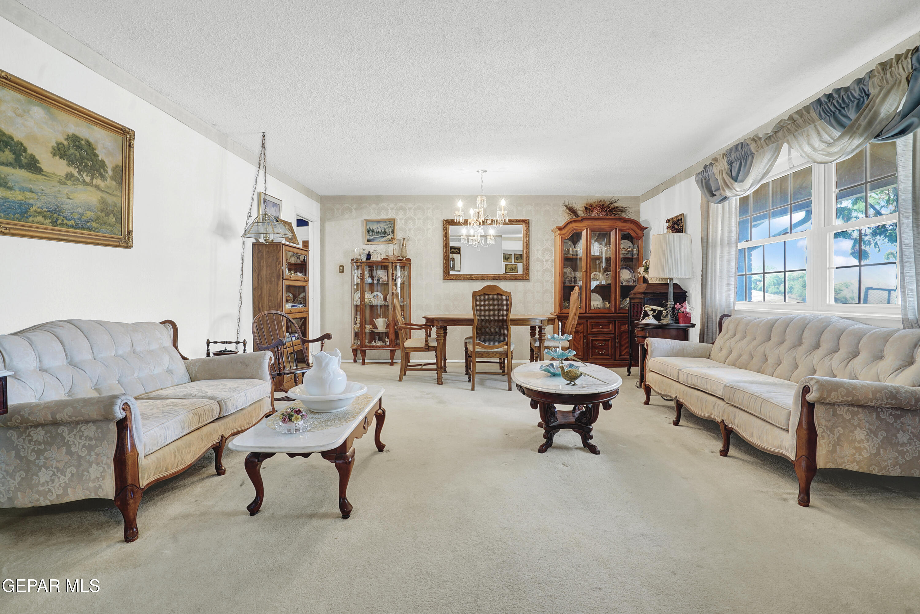 228 MOONGLOW Drive