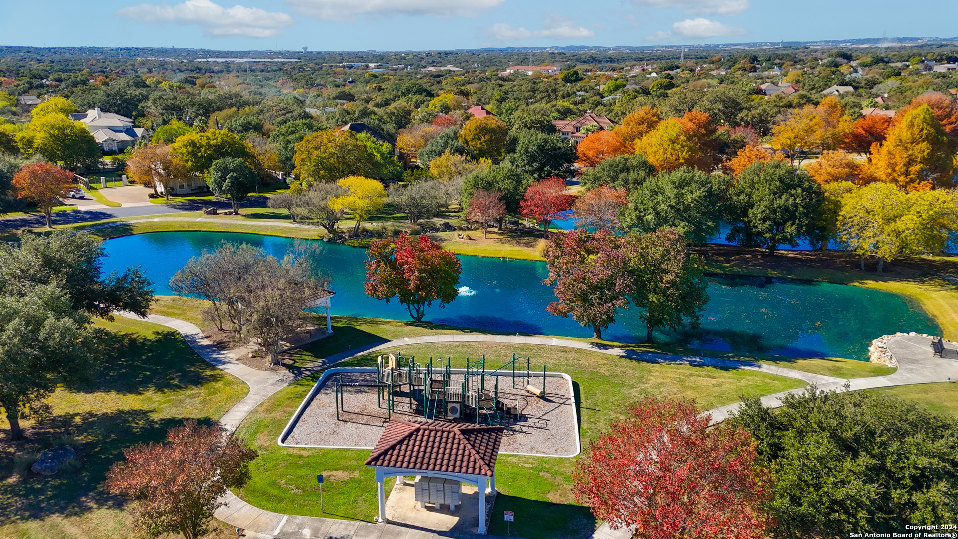 14 WATERS EDGE WAY