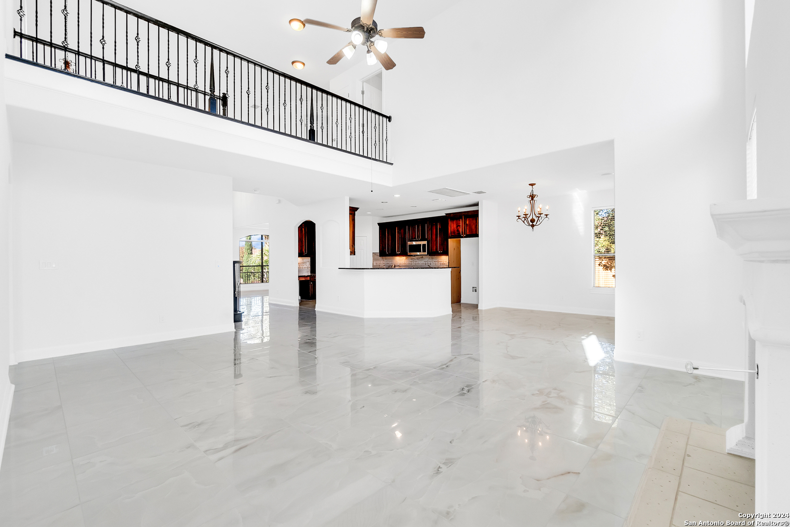 14 WATERS EDGE WAY