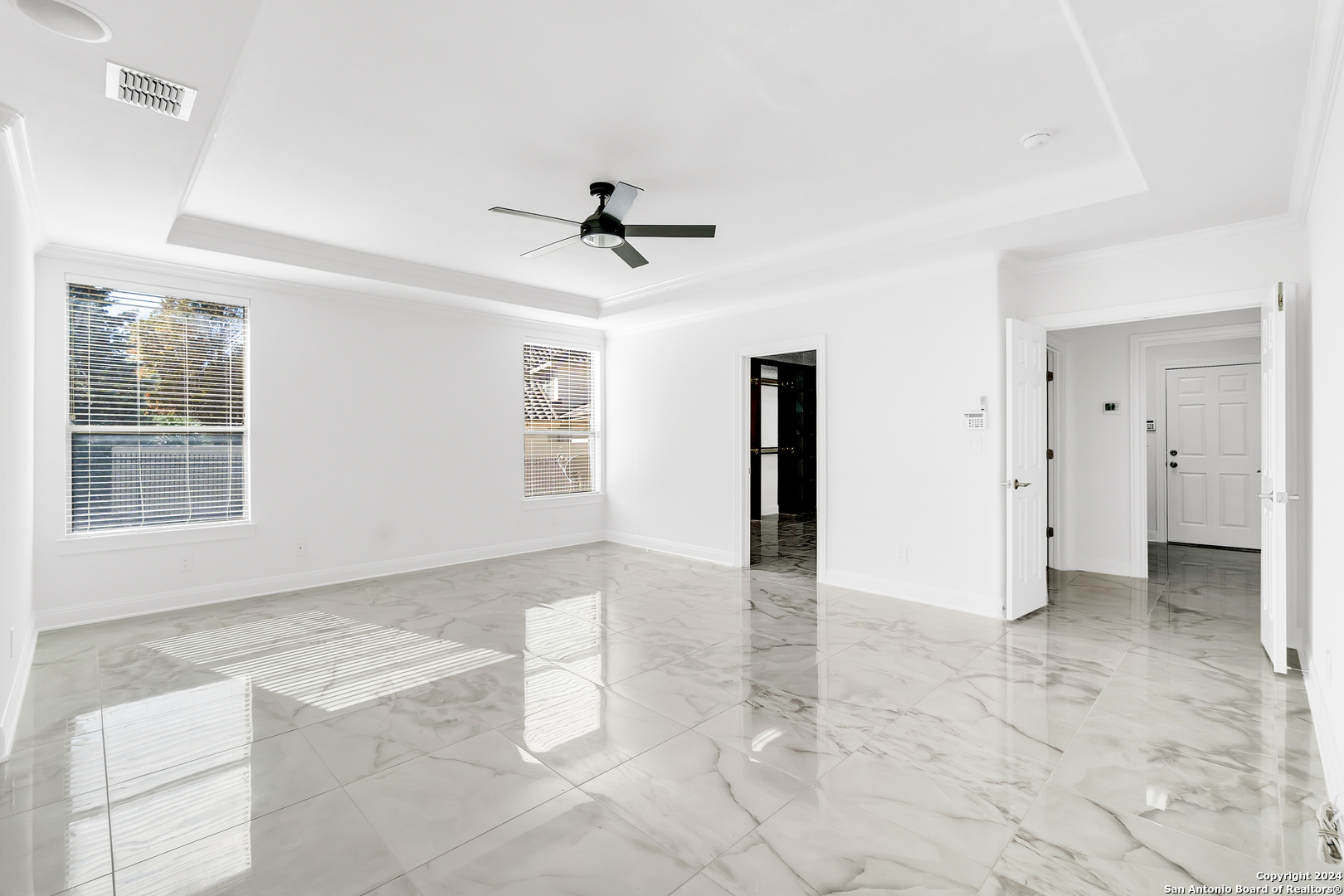 14 WATERS EDGE WAY