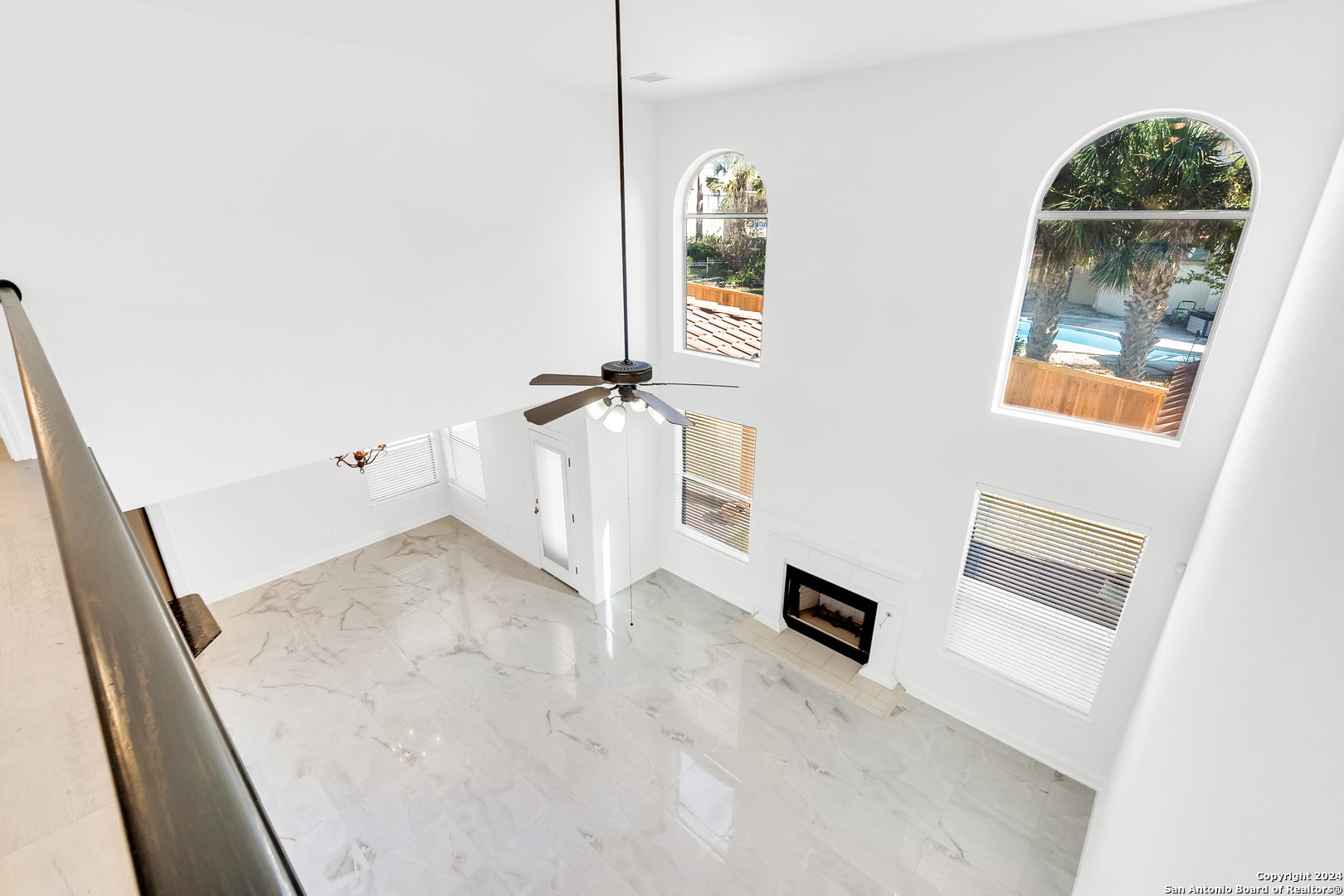 14 WATERS EDGE WAY