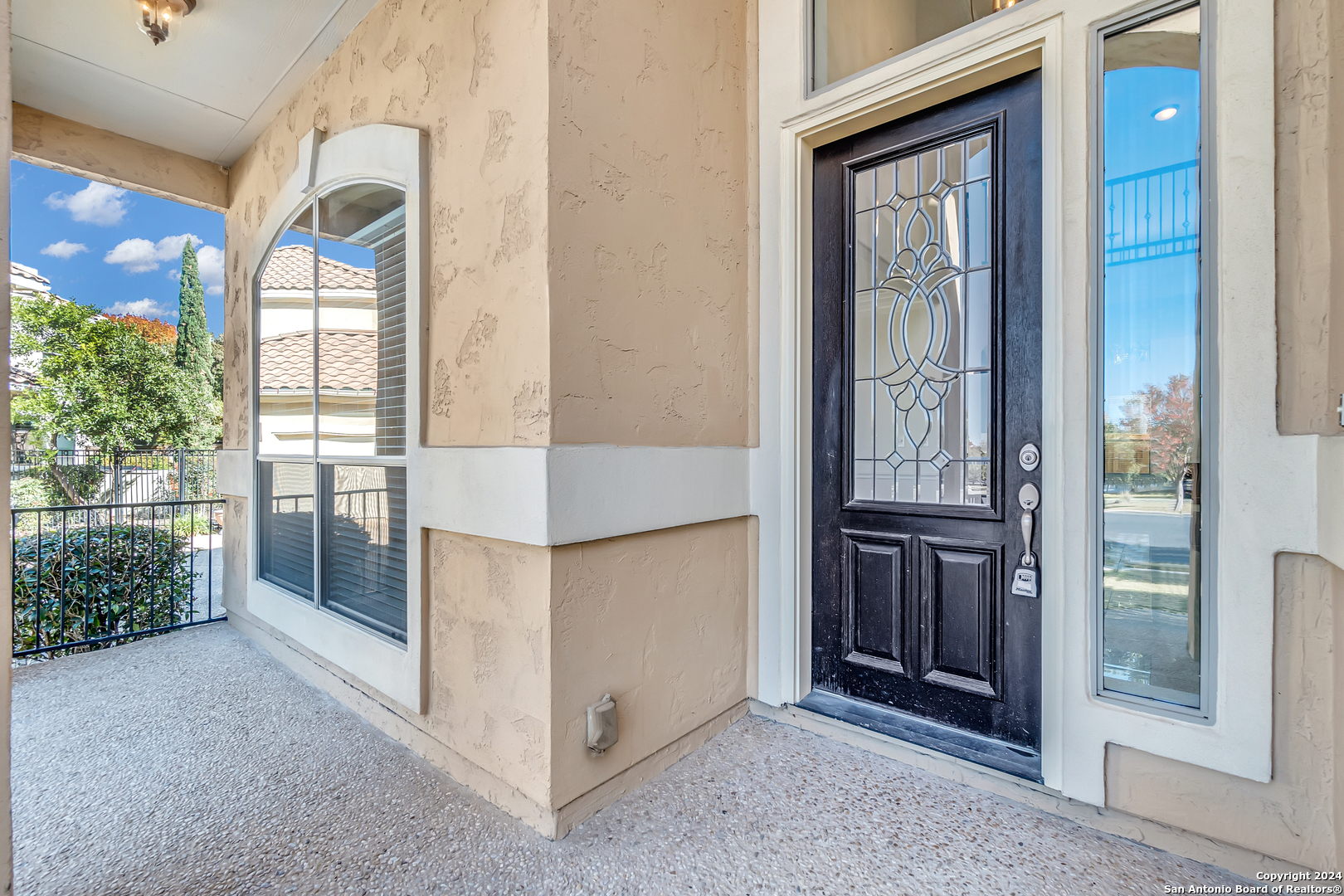 14 WATERS EDGE WAY