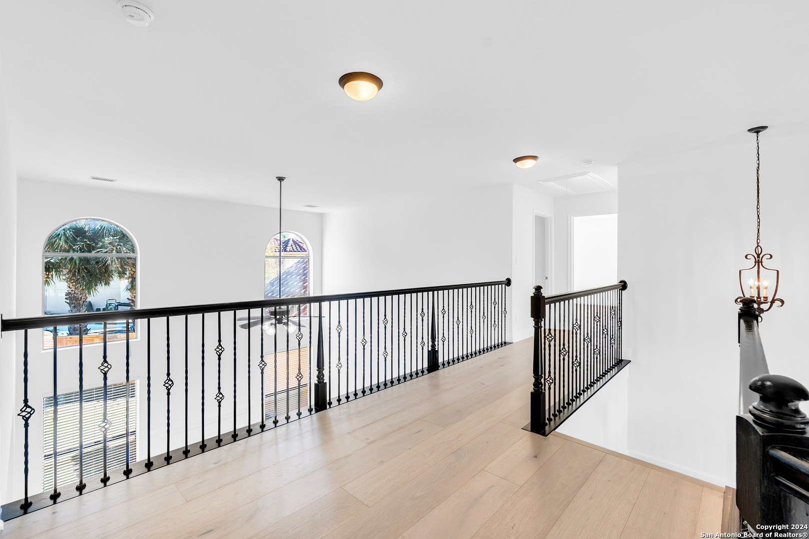 14 WATERS EDGE WAY