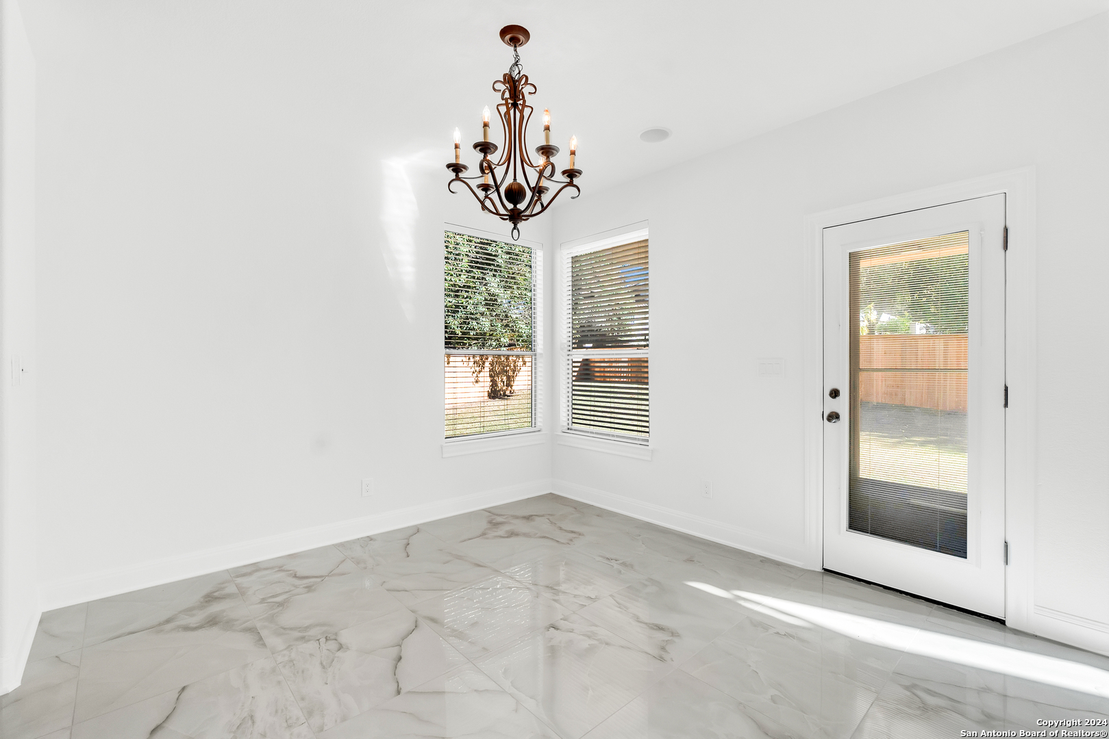 14 WATERS EDGE WAY