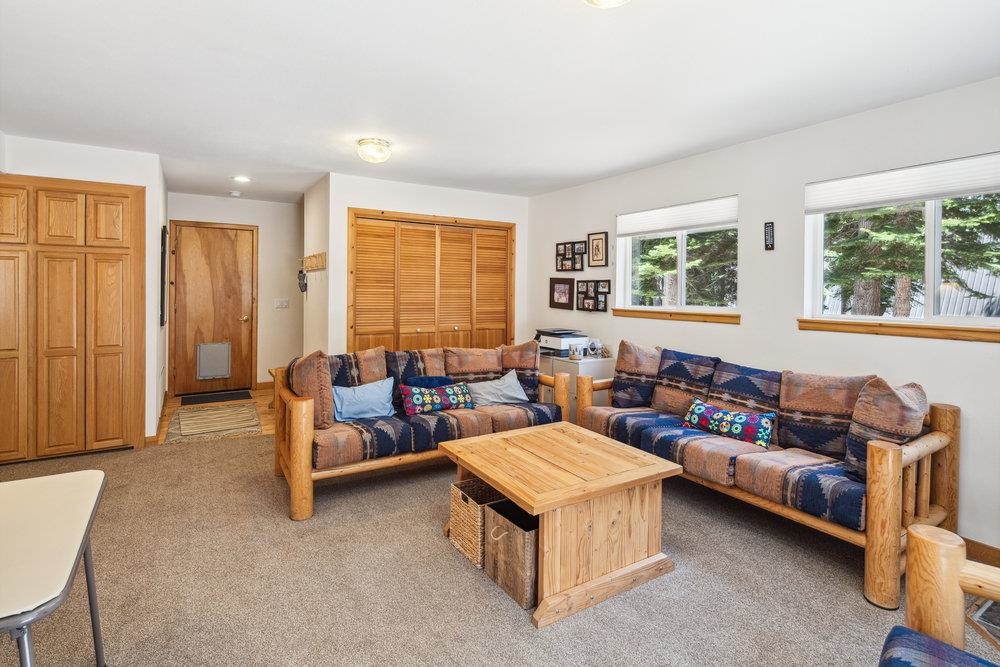 12222 Viking Way