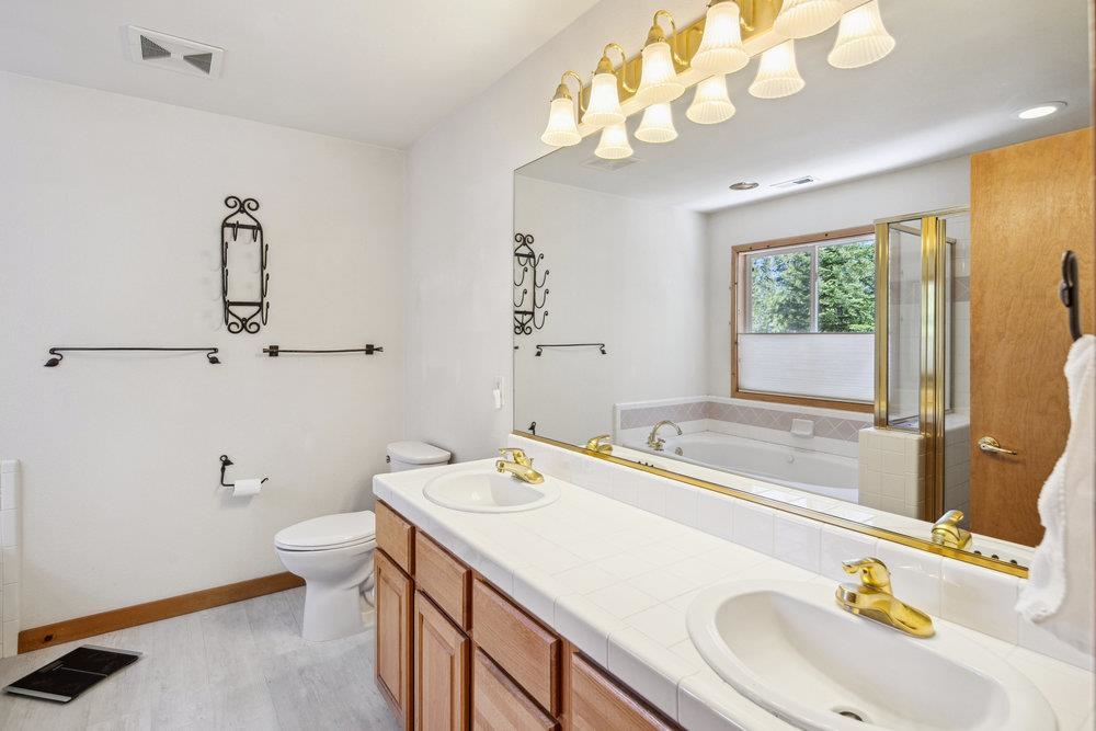 12222 Viking Way