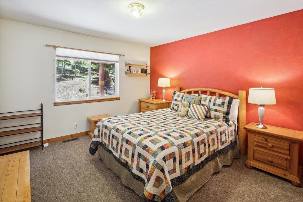 12222 Viking Way