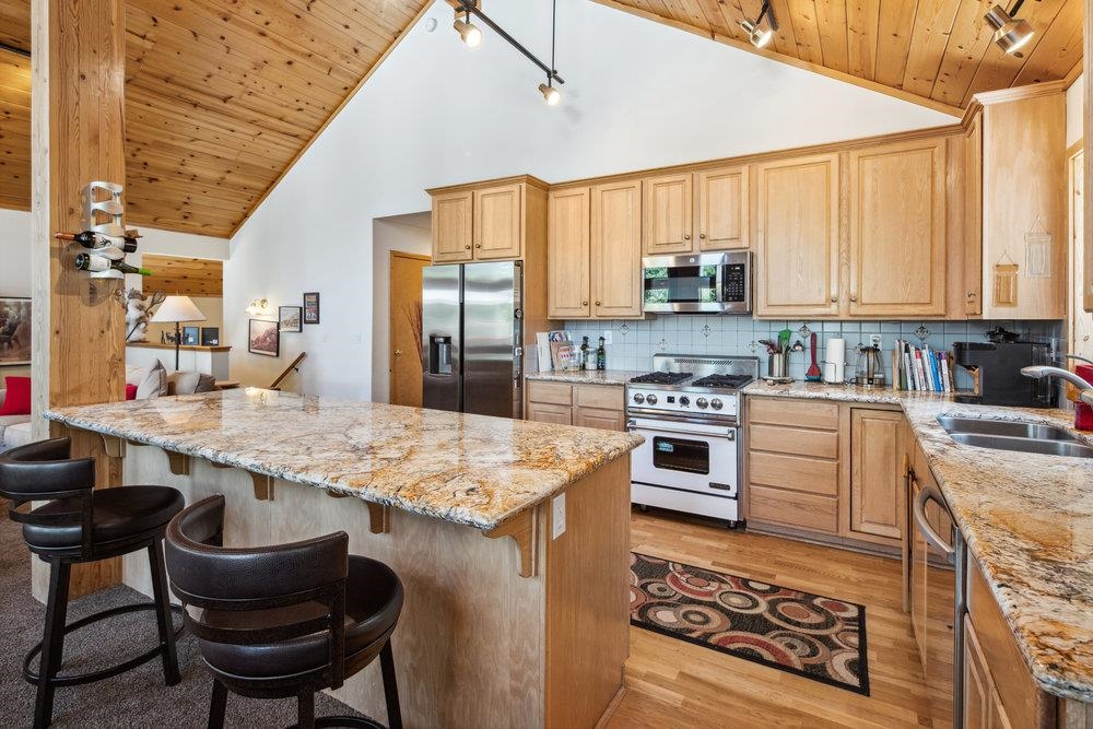 12222 Viking Way